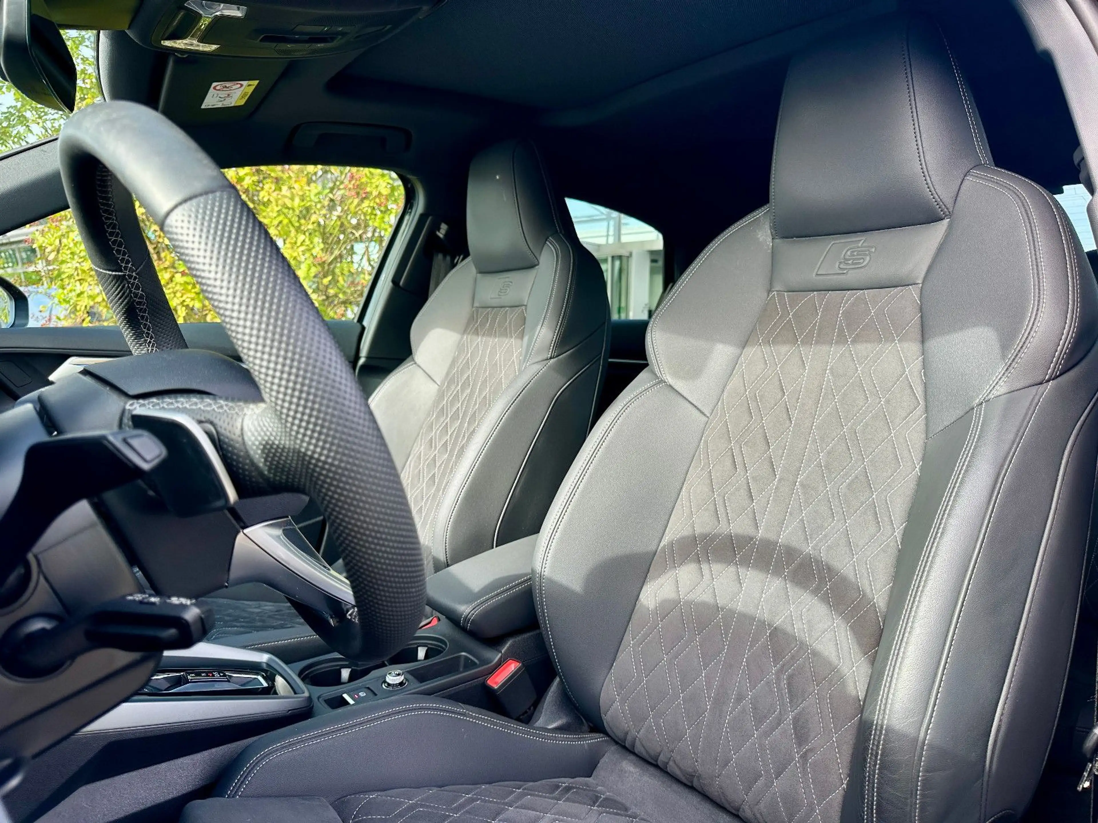 Audi S3 Limousine qu. BLACK PANO AKRAPOVIC HuD KAMERA — photo 11