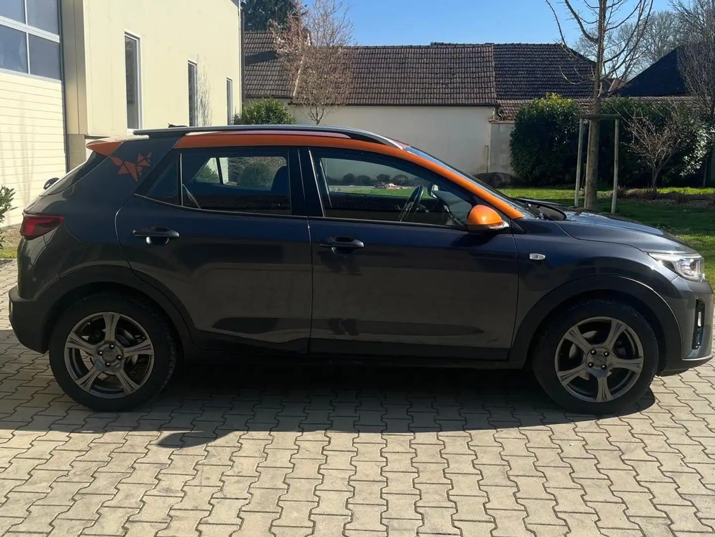 Kia Stonic Österreich Edition Grau - 2