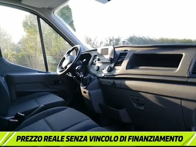 Ford Transit view 7