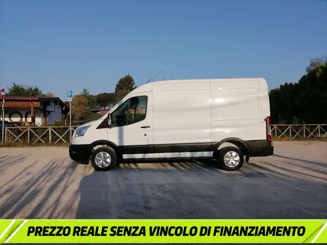 Ford Transit view 3