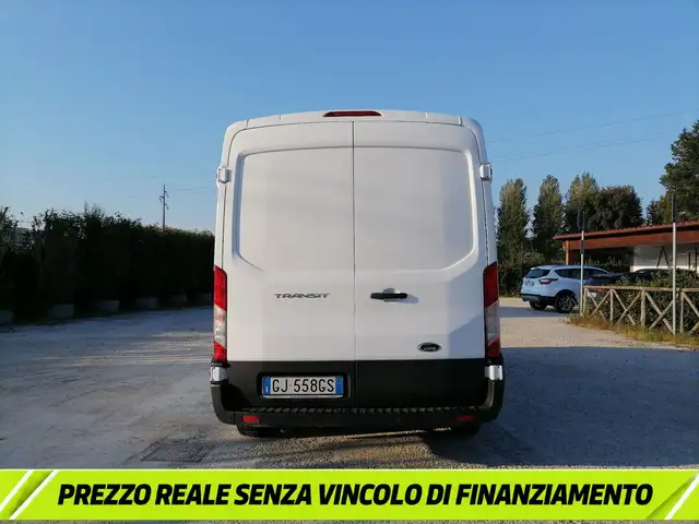 Ford Transit view 4