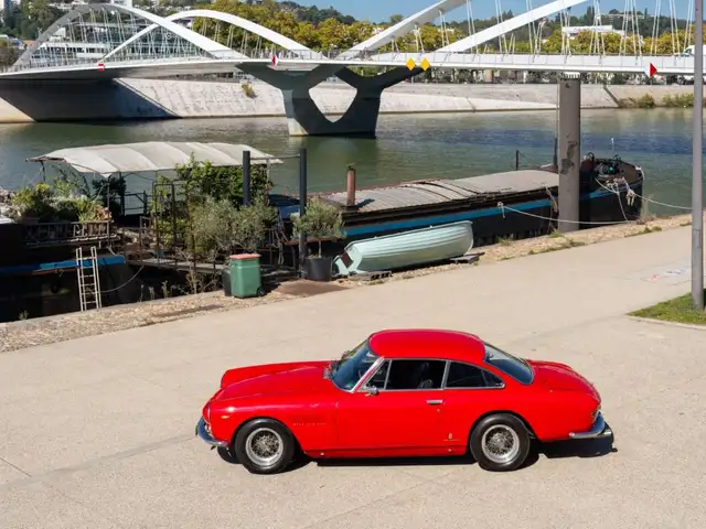 Ferrari 330 1965 – Ferrari 330 GT 2+2