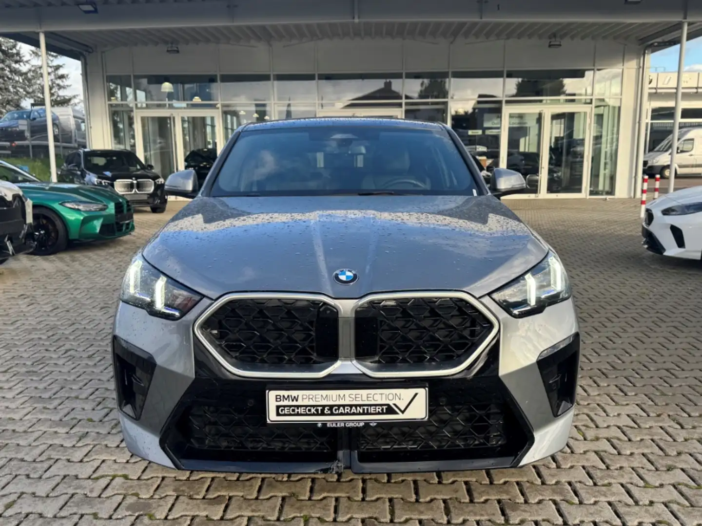 BMW X2 xDrive20d M Sport AHK Pano IconGlow HUD H/K Aktivs Grau - 2