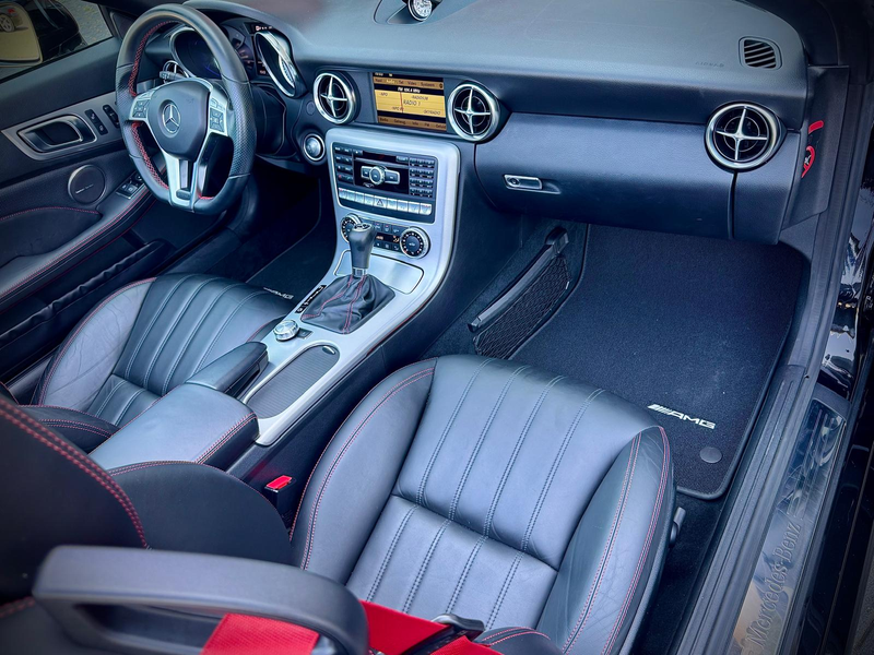 Mercedes-Benz SLK 350 AMG / Harman Kardon / Pano / Airscarf / Keyless go — photo 17