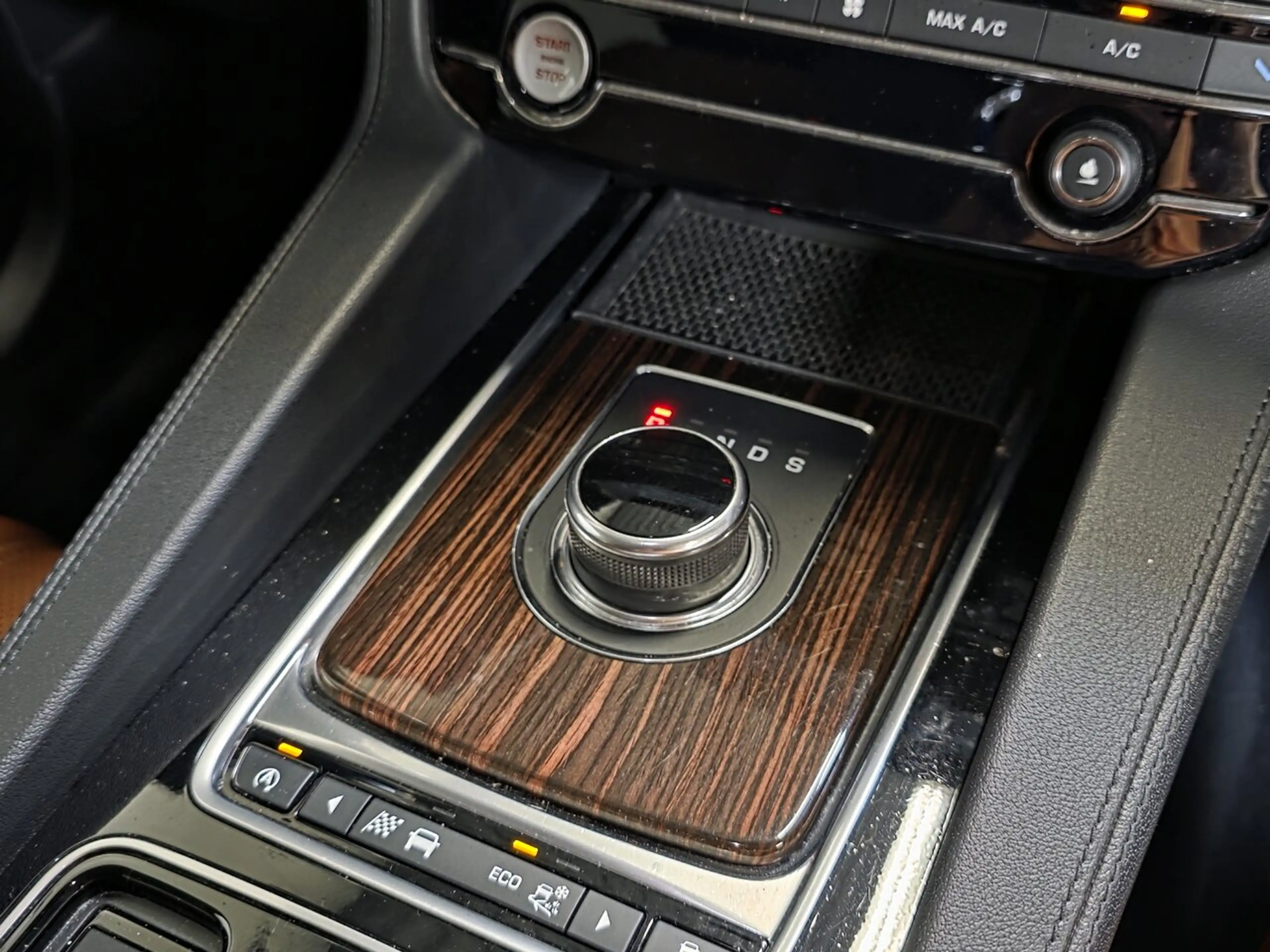 Jaguar F-Pace 2.0d AWD Autom. - GPS - Topstaat! 1Ste Eig! — photo 18