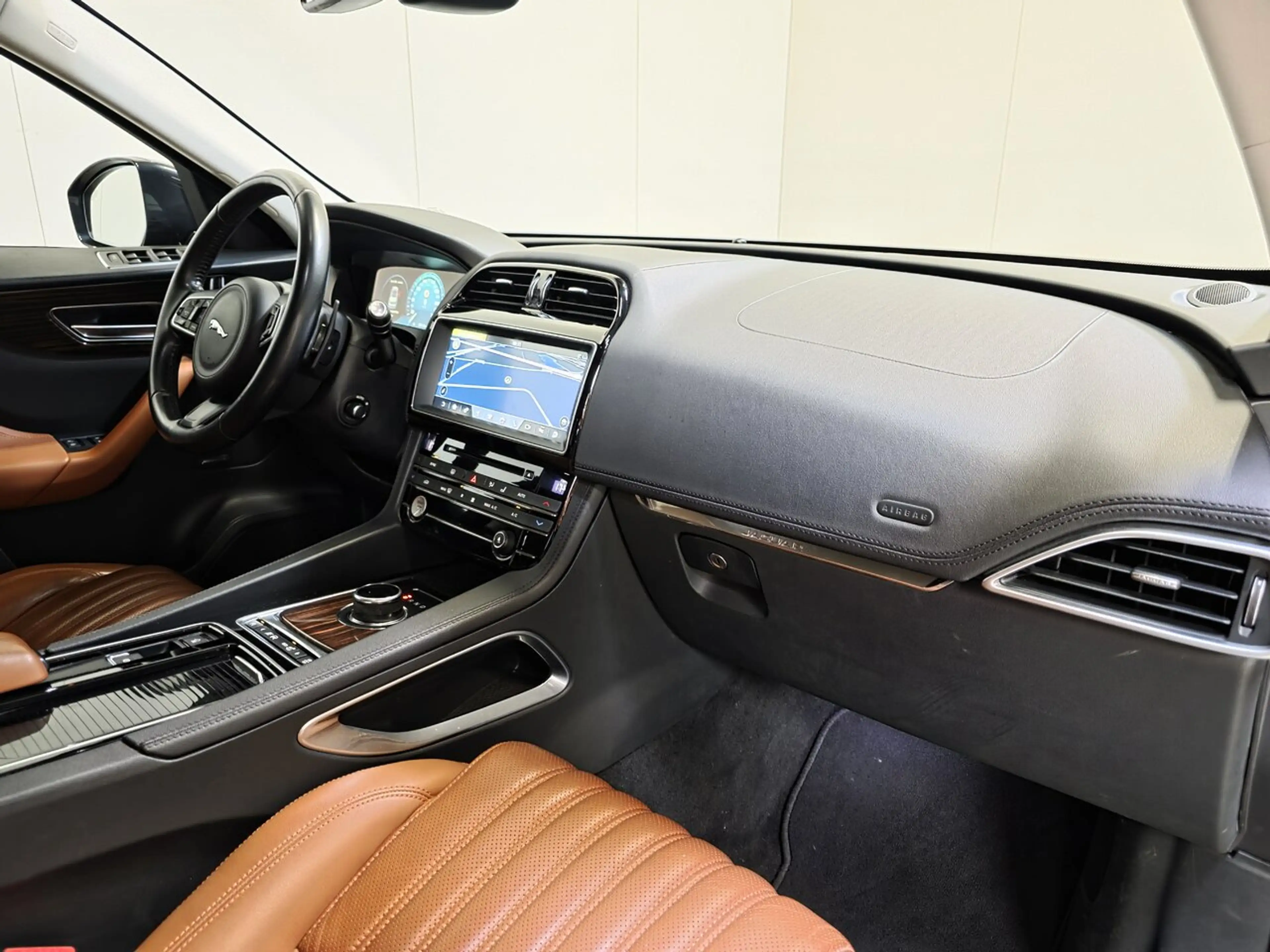 Jaguar F-Pace 2.0d AWD Autom. - GPS - Topstaat! 1Ste Eig! — photo 13