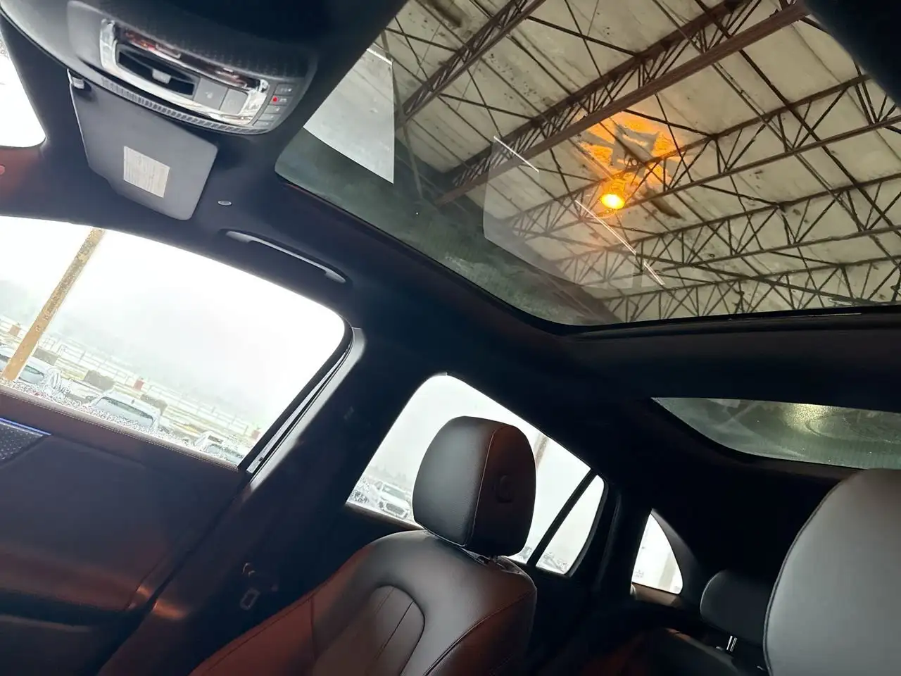 Mercedes-Benz GLA снимка Mercedes-Benz GLA