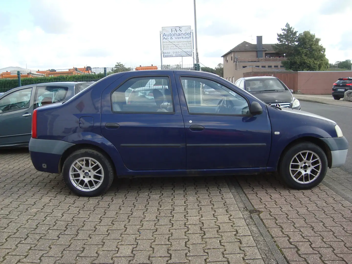 Dacia Logan 1.4 gas / Benzin Blau - 2