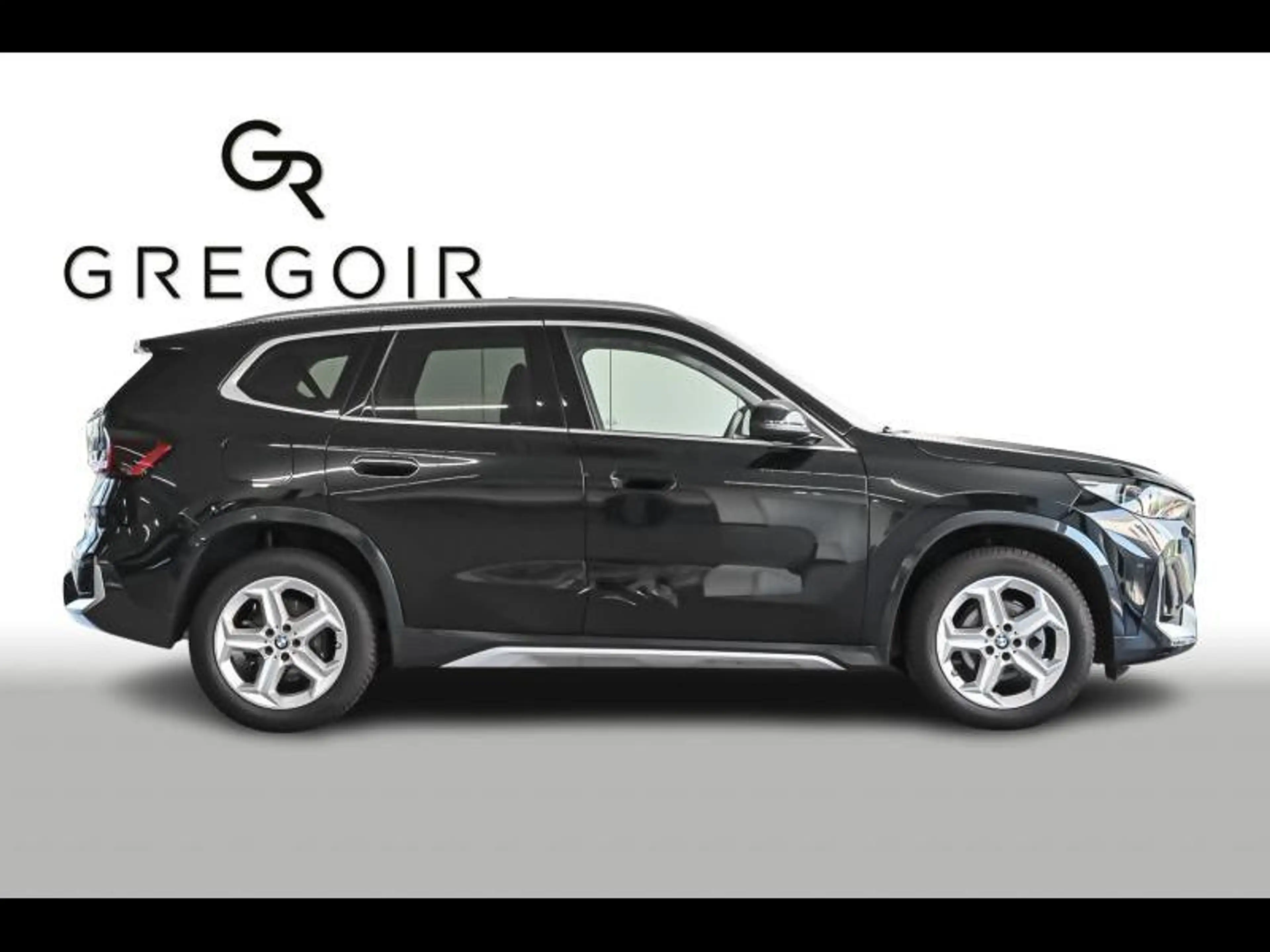 BMW X1 sDrive18i - xLine — photo 3