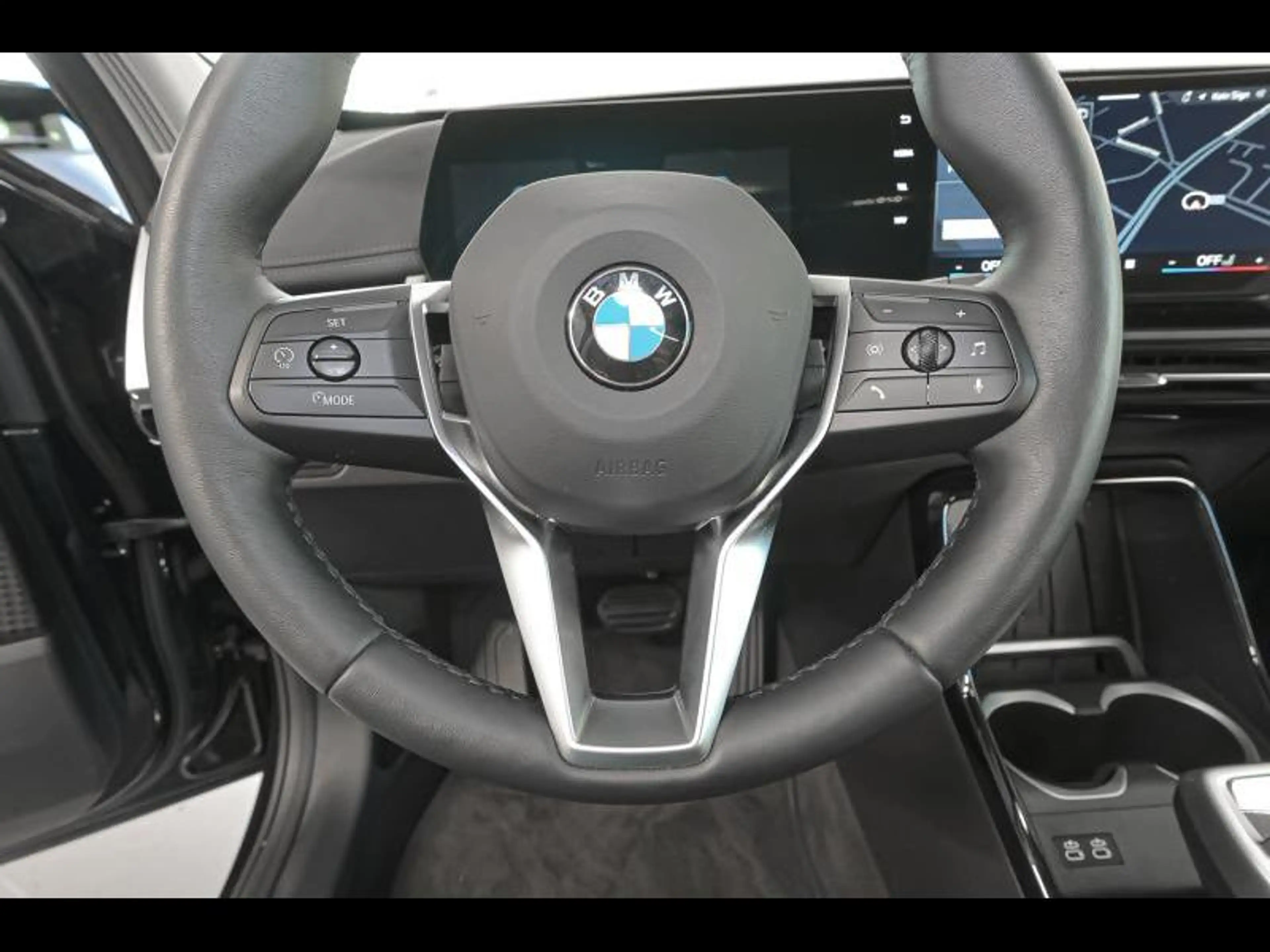 BMW X1 sDrive18i - xLine — photo 9