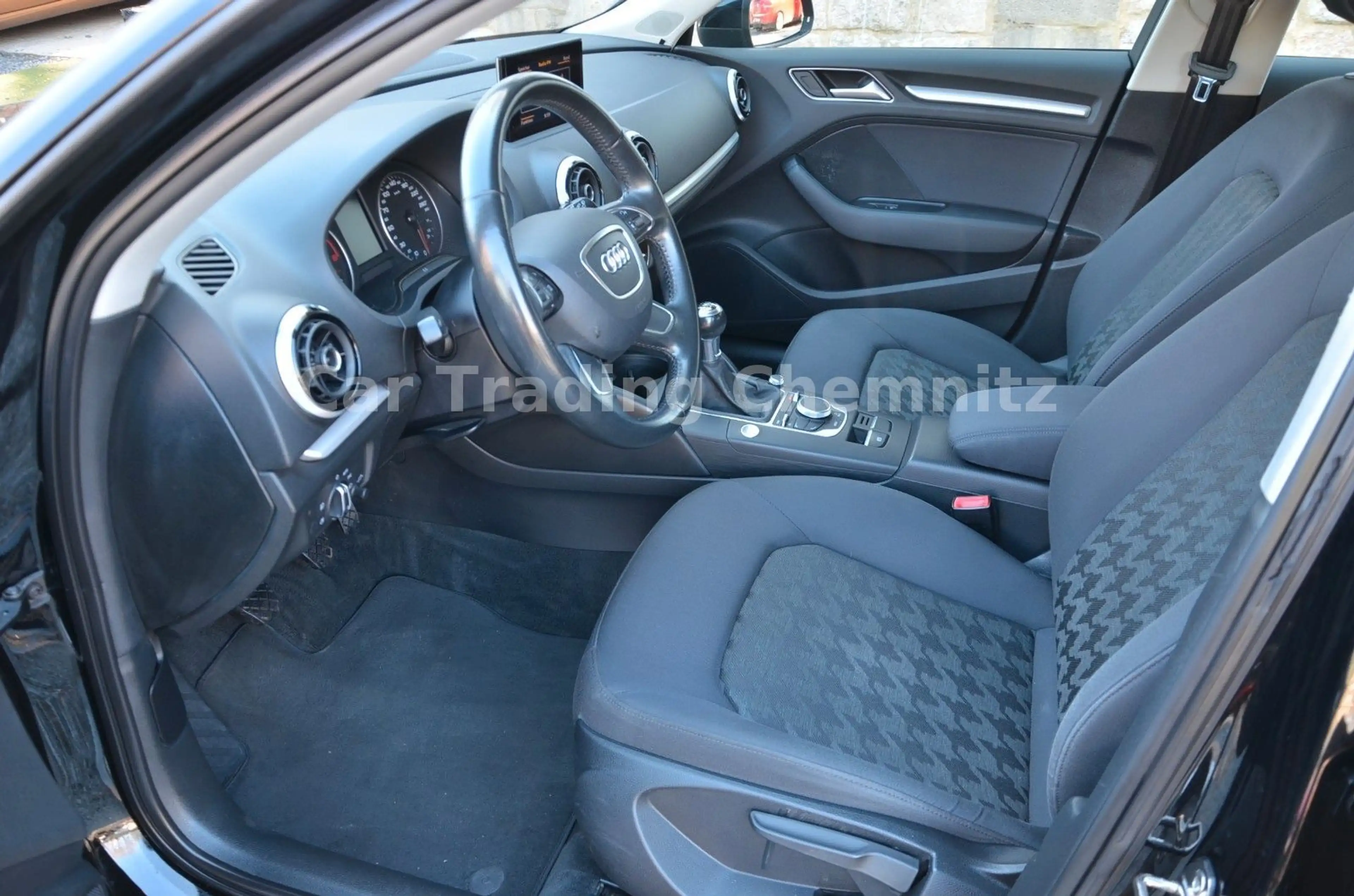 Audi A3 Sportback 1.4 TFSI Bi-Xenon Klimaautomatik — photo 9