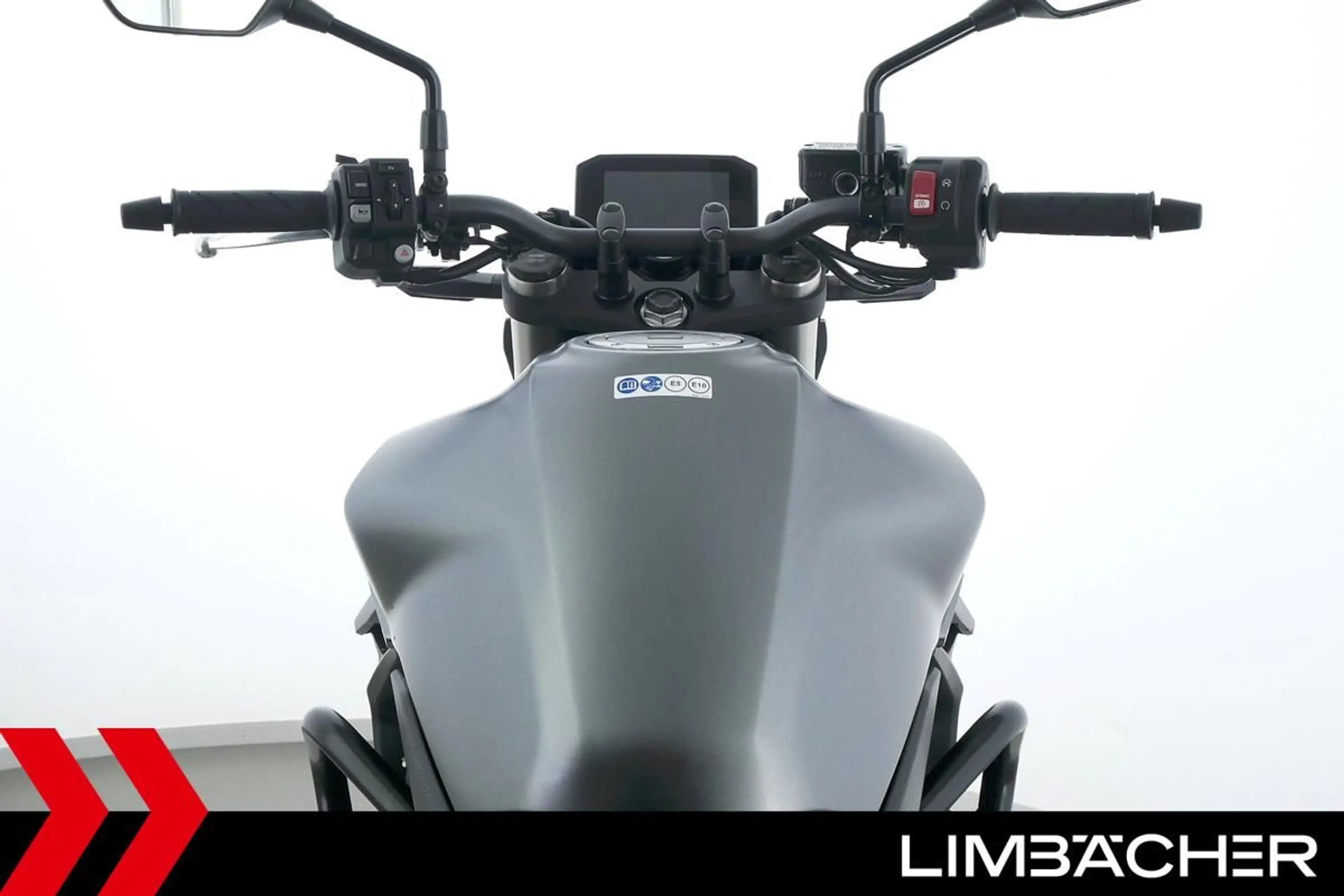Honda CB 750 HORNET - TC, Fahrmodi, EB, Sturzbügel — photo 13