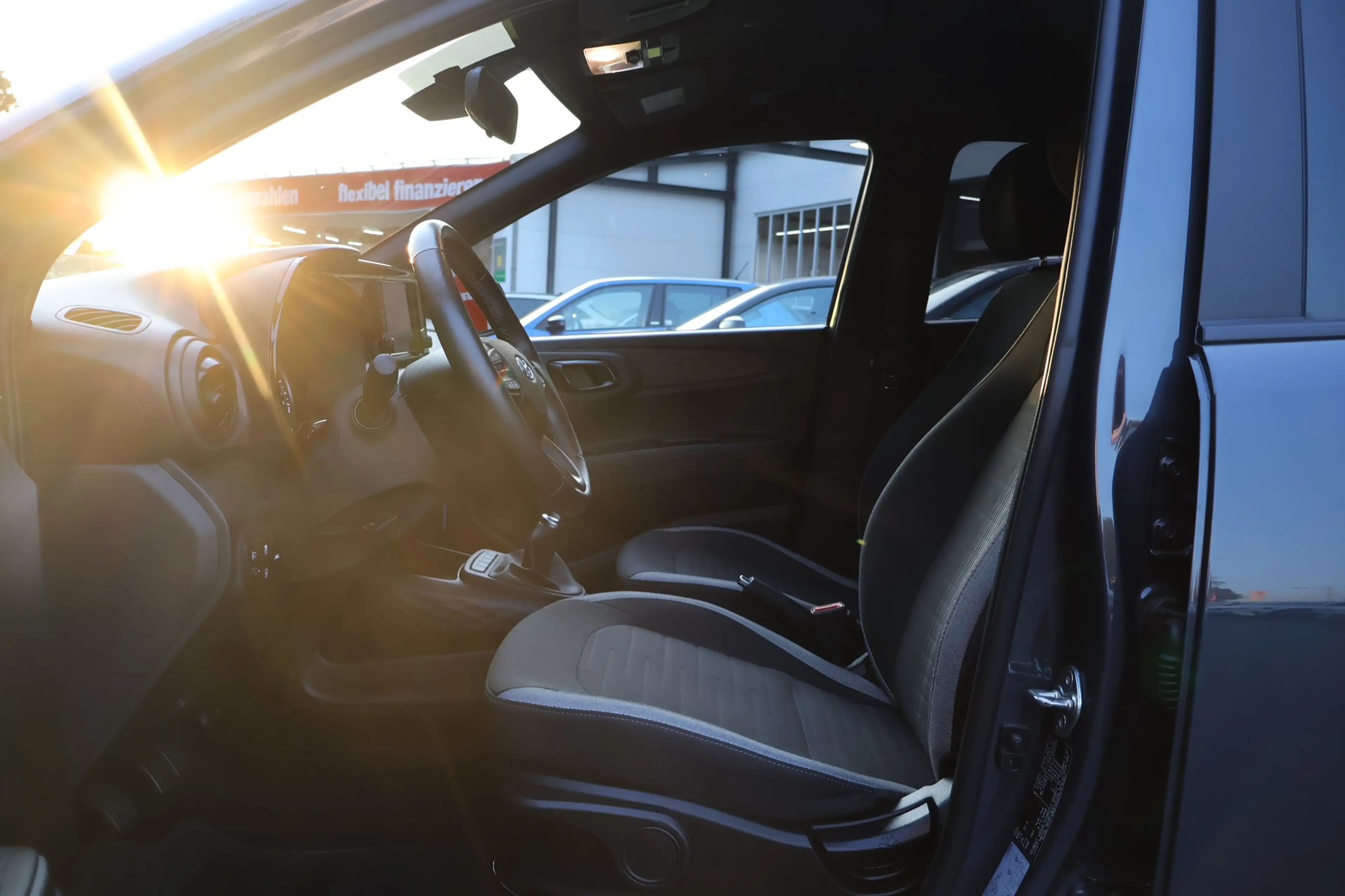 Hyundai i10 1.0 Trend Navi ACC DAB Tempomat Kamera Klima — photo 28