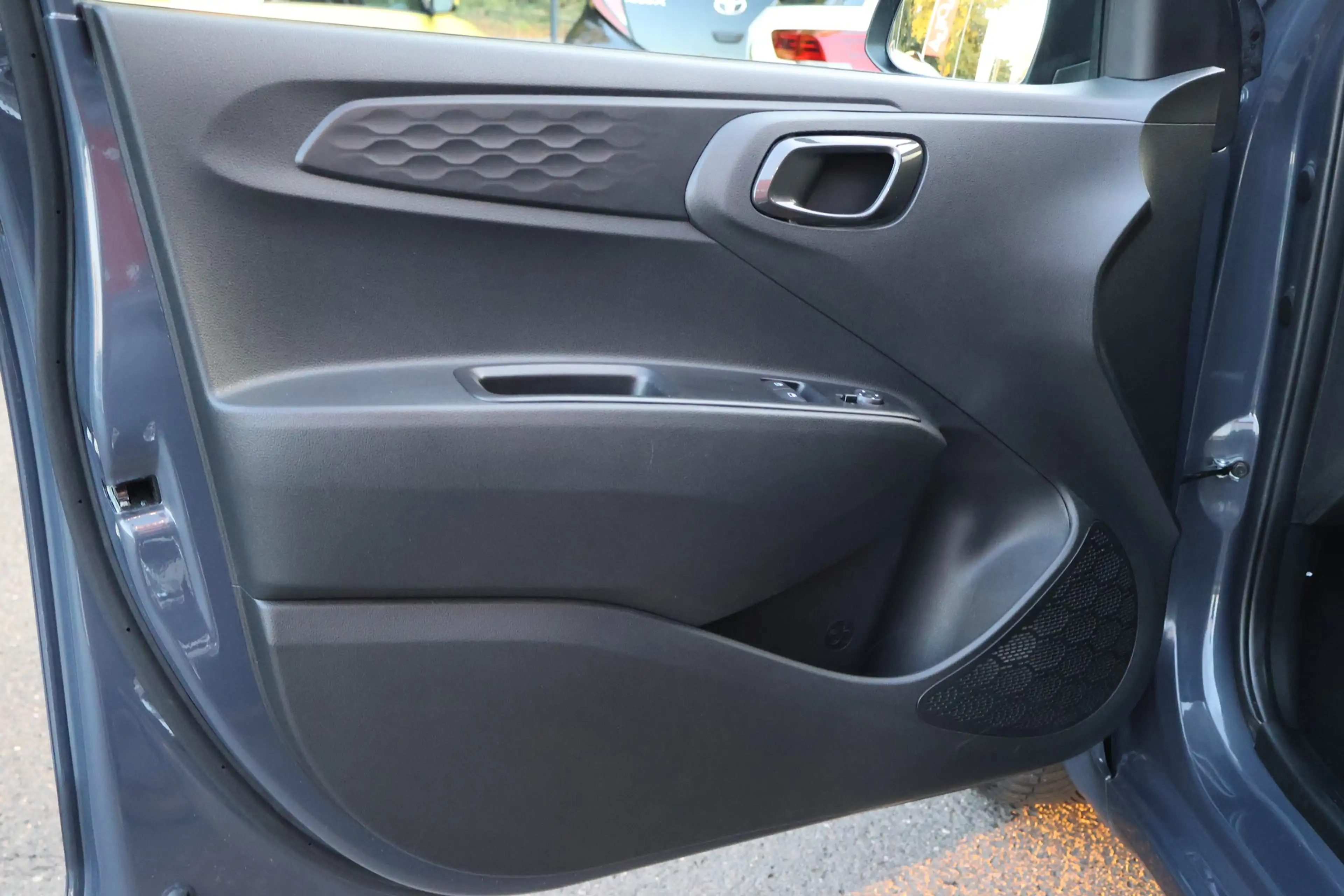 Hyundai i10 1.0 Trend Navi ACC DAB Tempomat Kamera Klima — photo 27