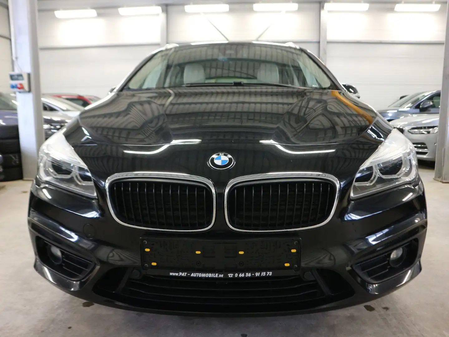 BMW 220 220 d Gran Tourer xDrive Aut HUD Leder Navi Kam Schwarz - 2