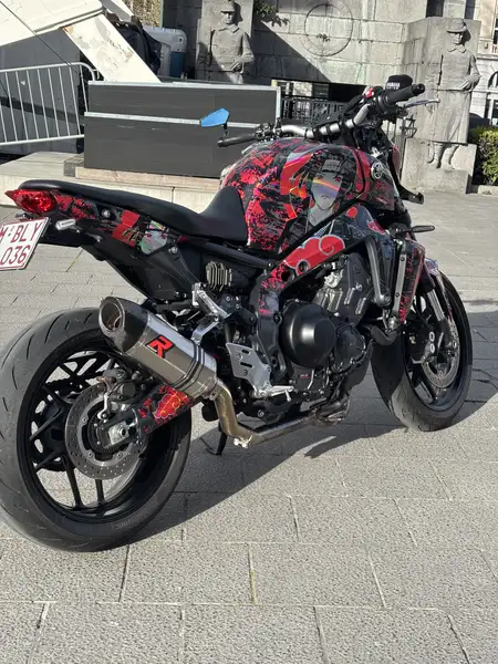 Yamaha MT-09 - foto 2