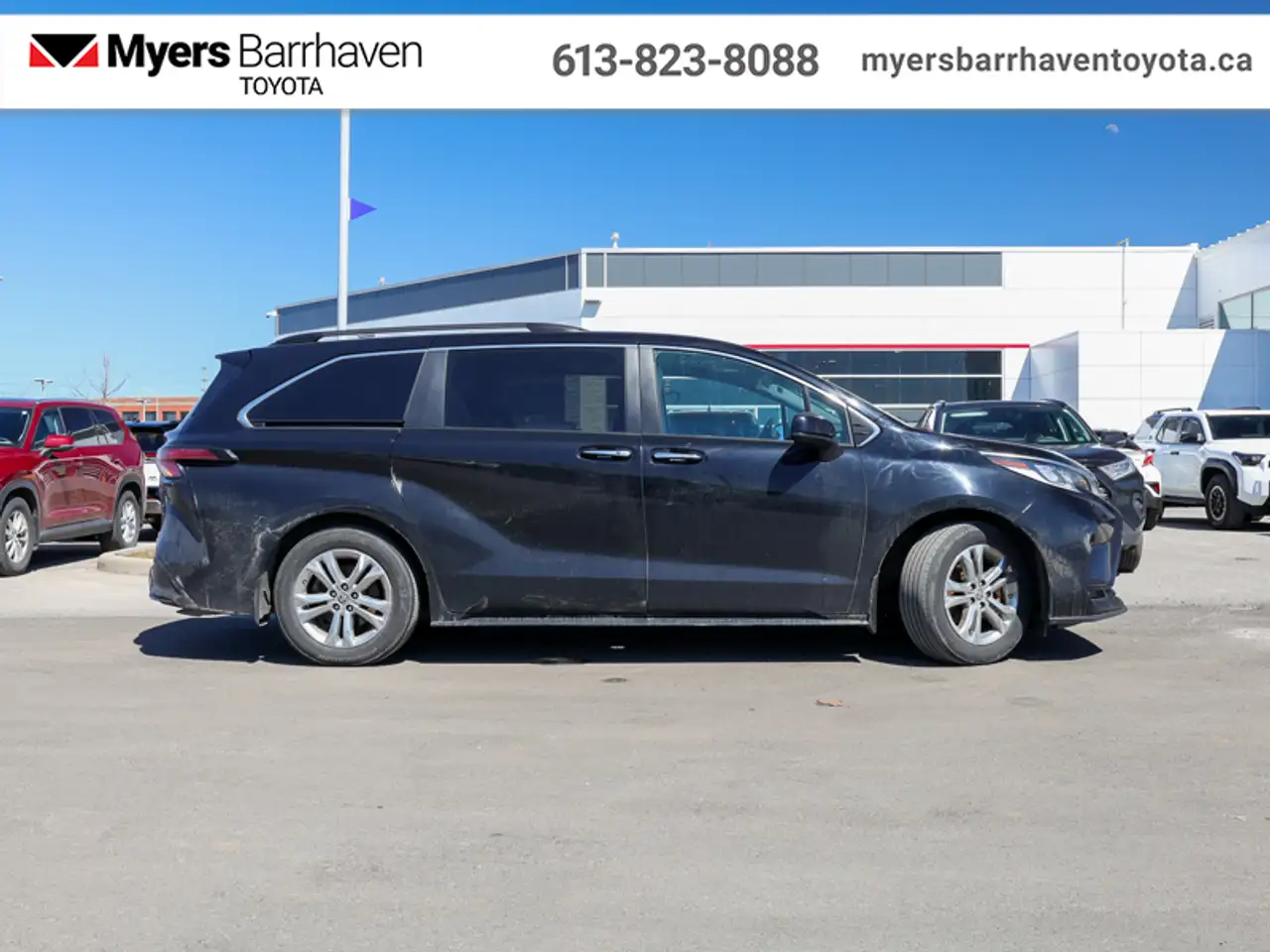 Toyota Sienna снимка Toyota Sienna