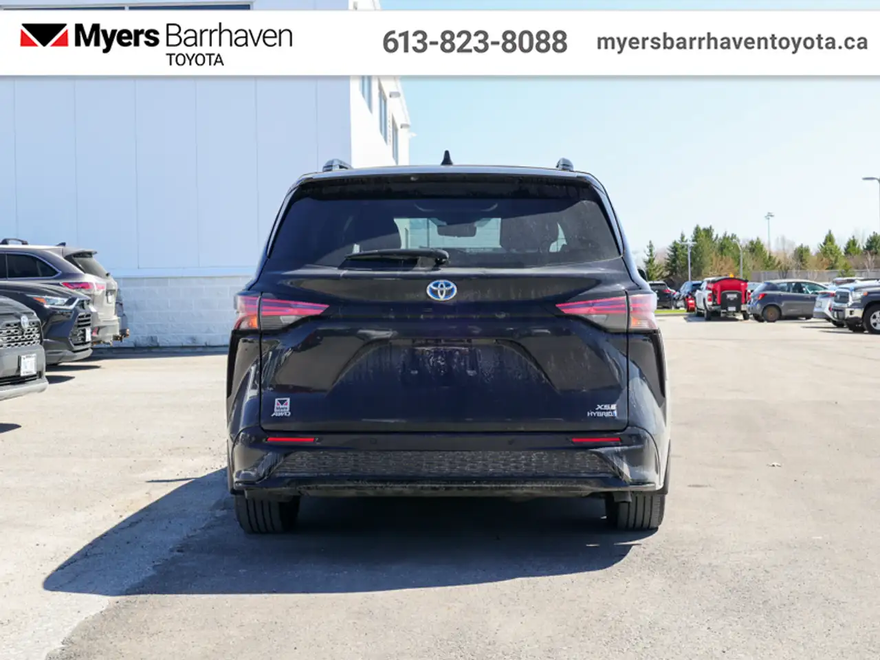 Toyota Sienna снимка Toyota Sienna