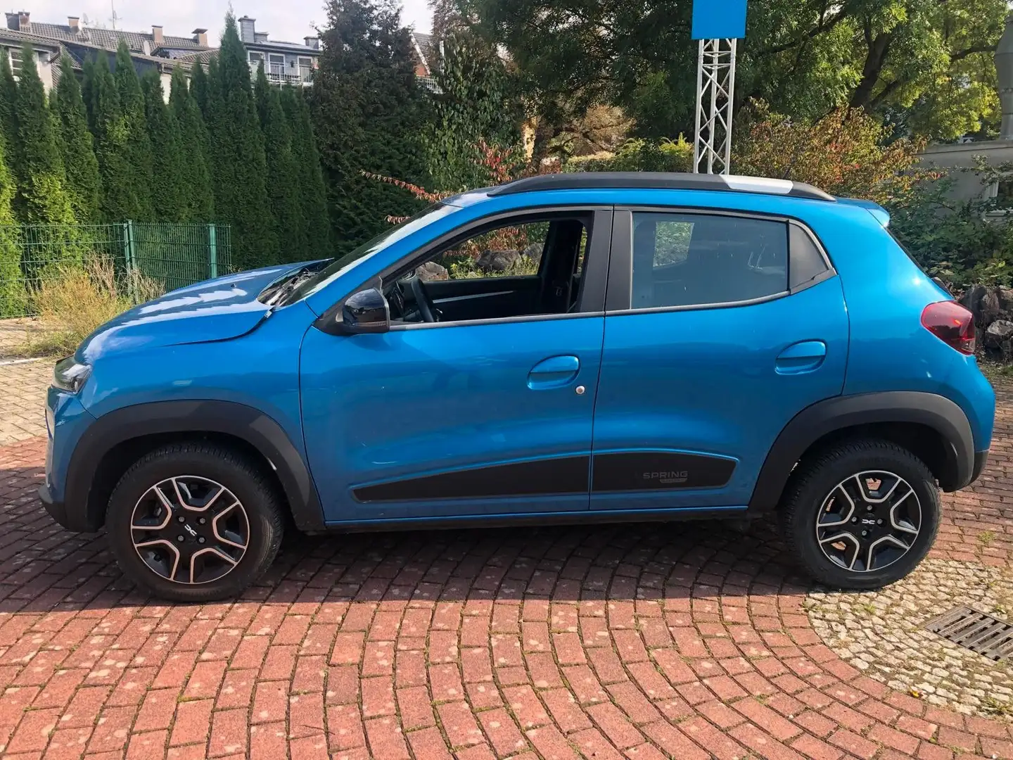Dacia Spring Electric Essential Blau - 2
