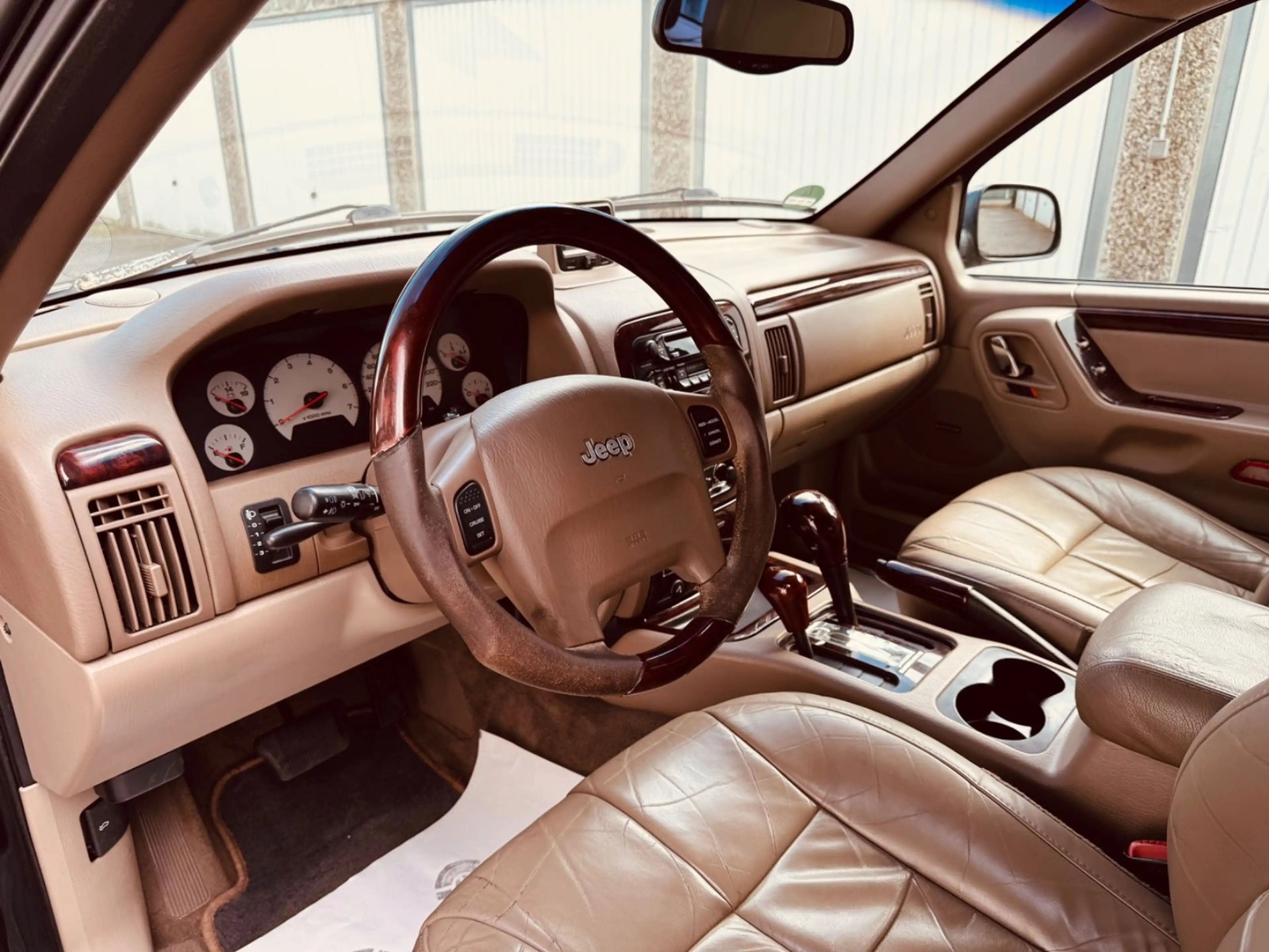 Jeep Grand Cherokee Limited 4.7 V8 Autom. — photo 13