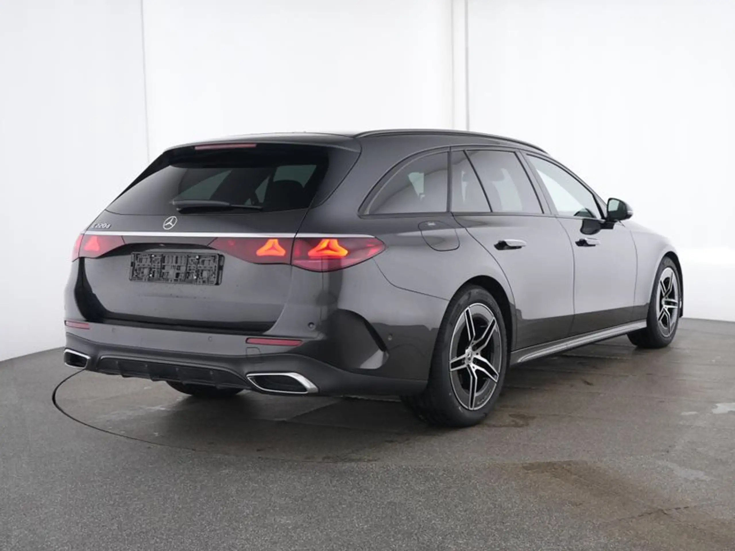 Mercedes-Benz E 220 2025