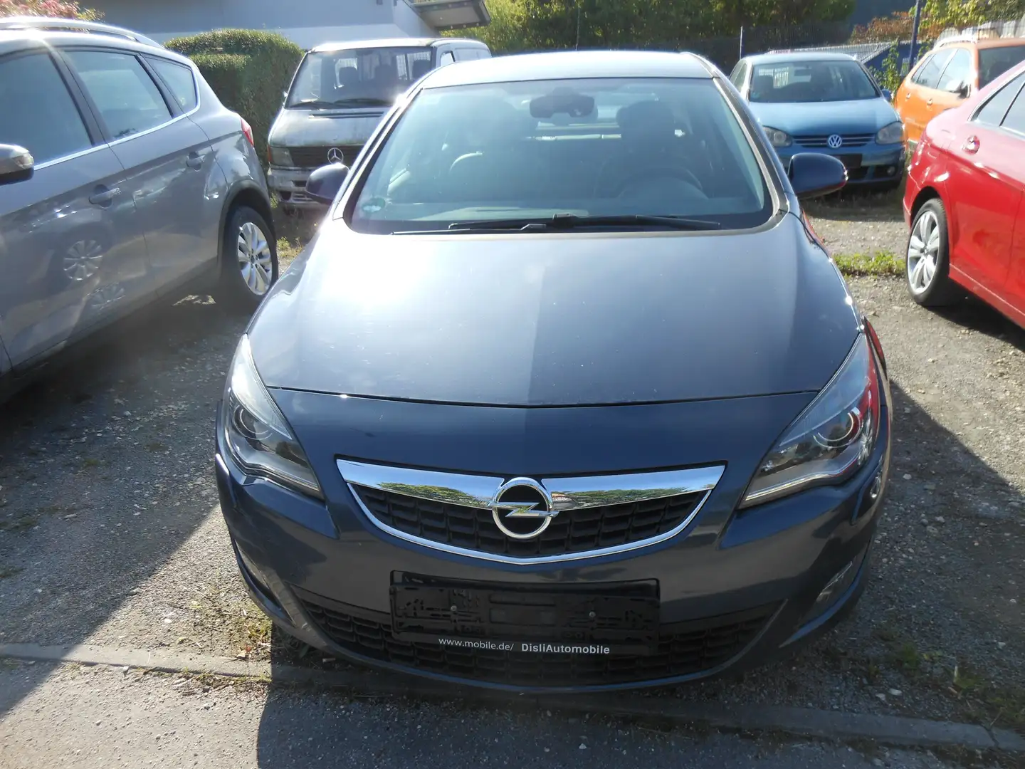 Opel Astra Astra Fließheck  5-Türer 1.6 Cosmo Schwarz - 1