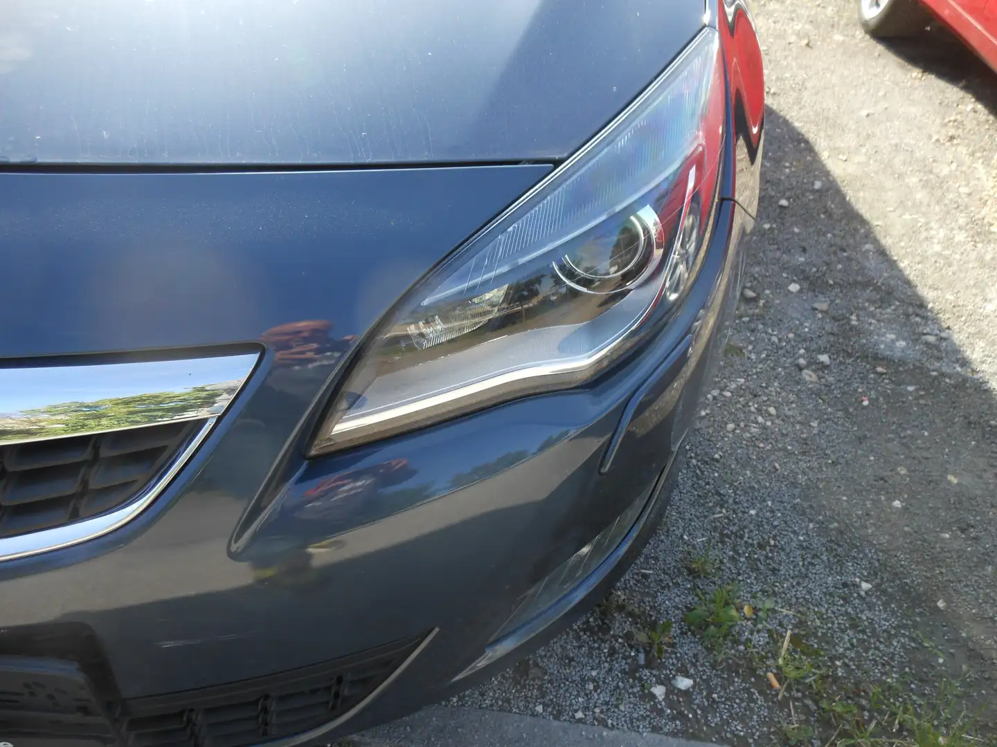 Opel Astra Astra Fließheck  5-Türer 1.6 Cosmo Schwarz - 2