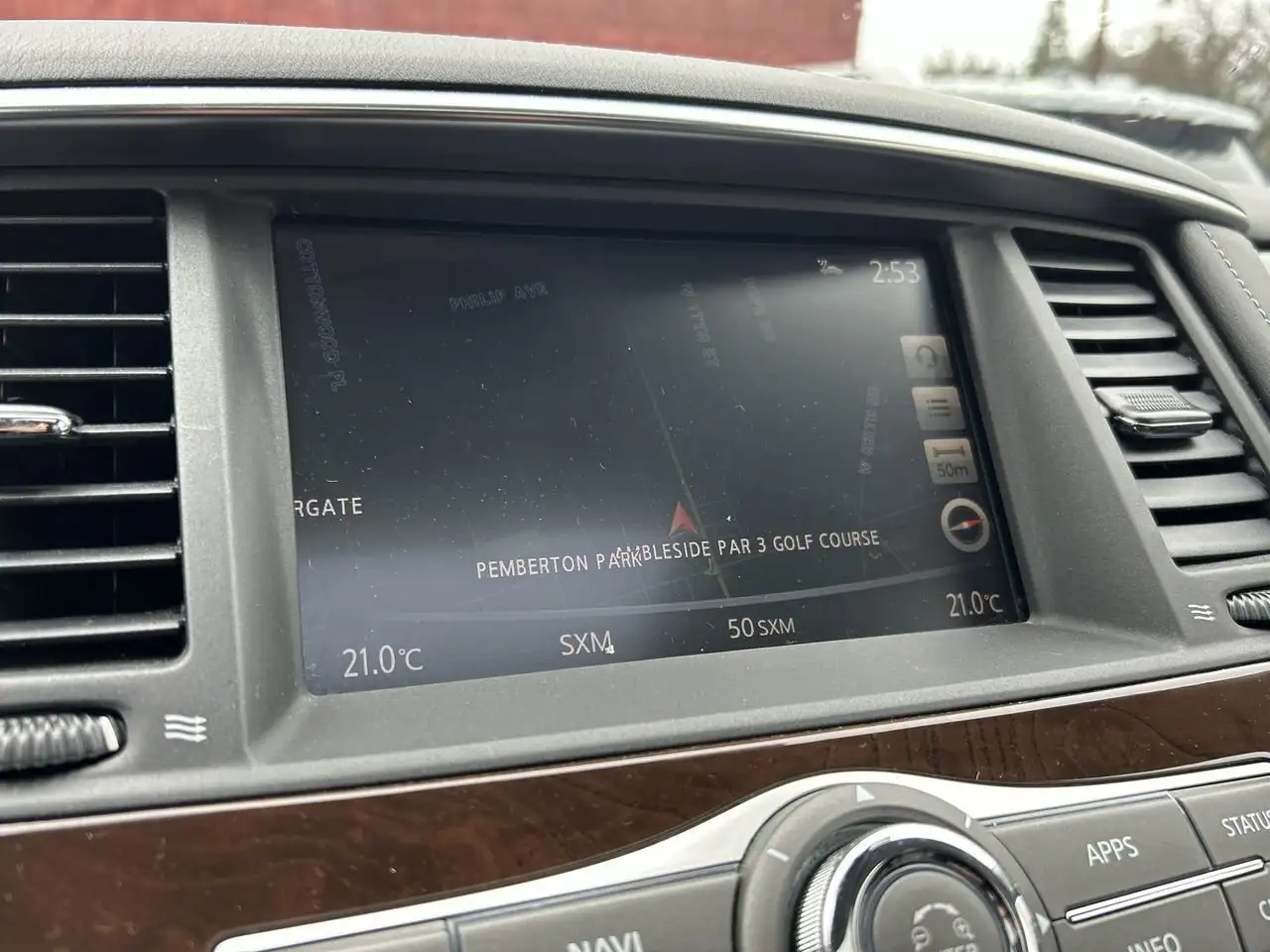Infiniti QX80 снимка Infiniti QX80