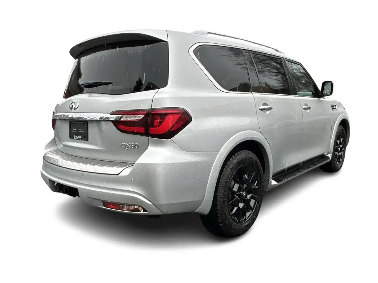 Infiniti QX80 снимка Infiniti QX80