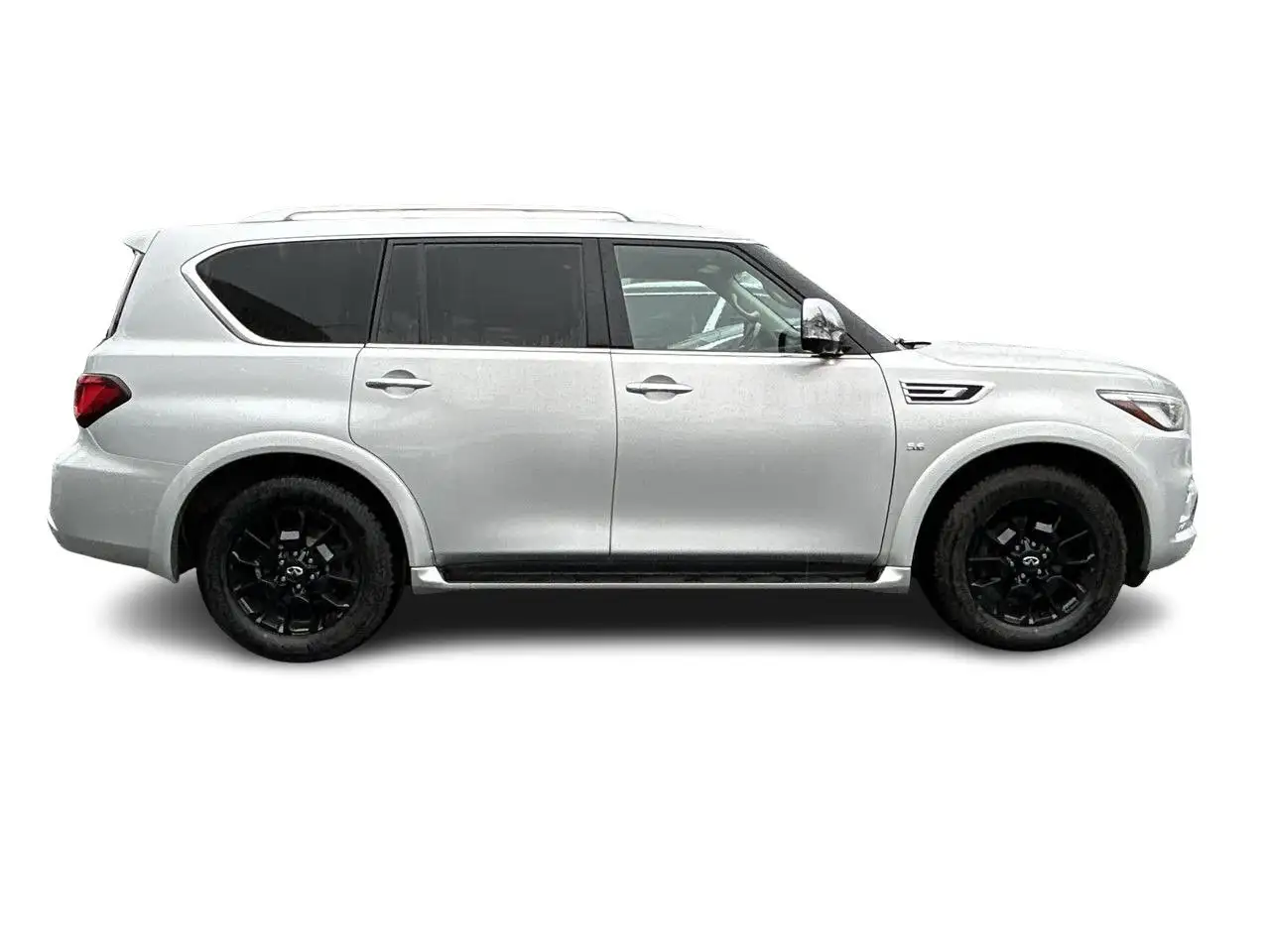 Infiniti QX80 снимка Infiniti QX80