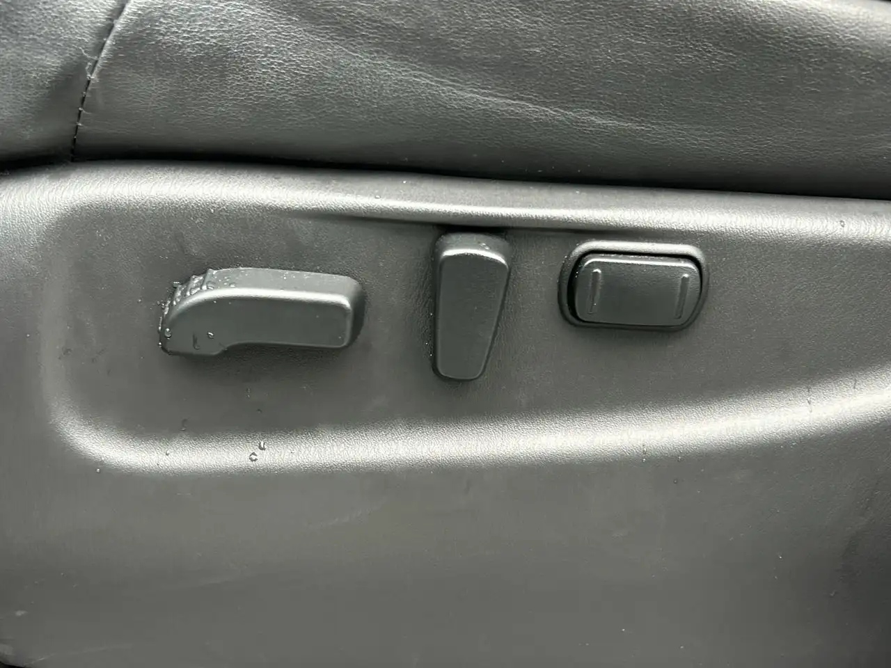 Infiniti QX80 снимка Infiniti QX80