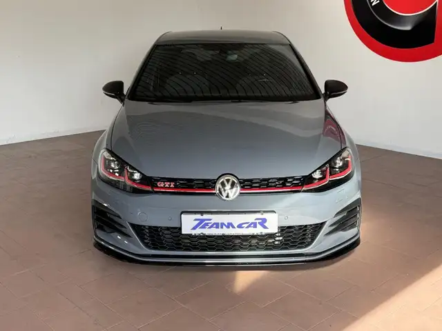 Volkswagen Golf view 2