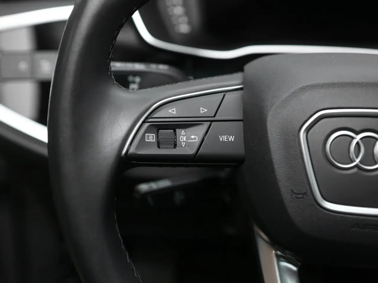 Audi Q3 photo Audi Q3