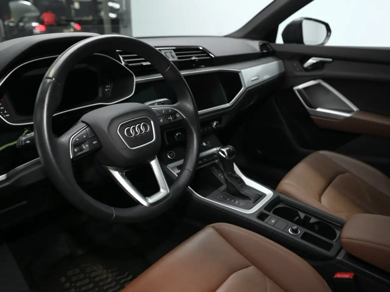 Audi Q3 photo Audi Q3