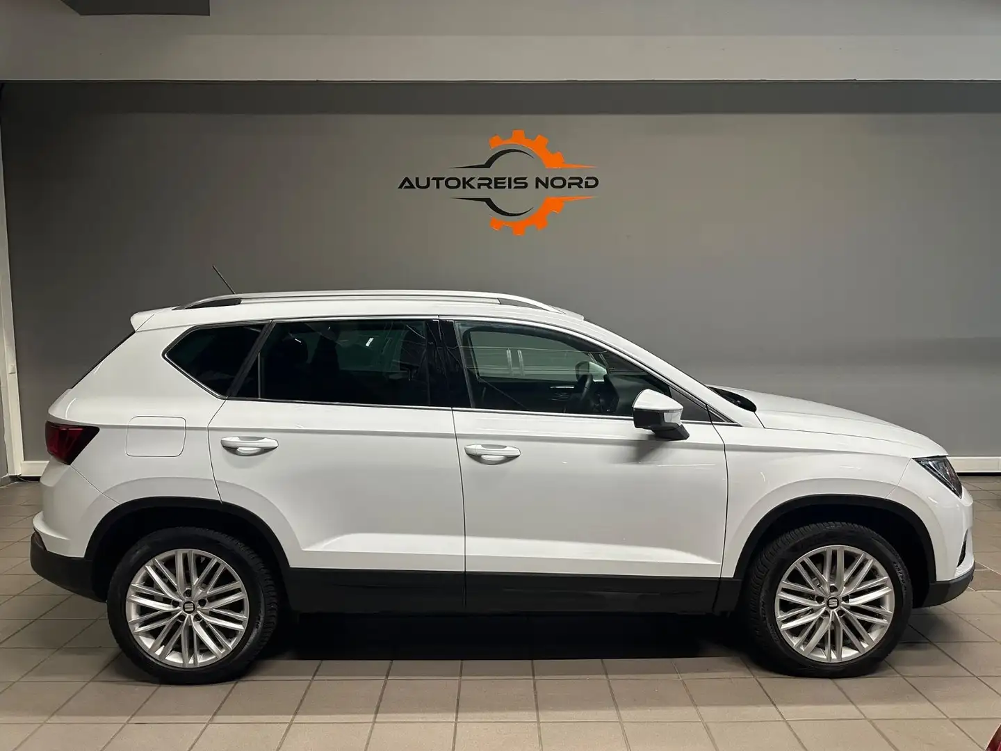 SEAT Ateca Xcellence 1.5 TSI +HU NEU+AUTOMATIK+AHK+ Weiß - 2