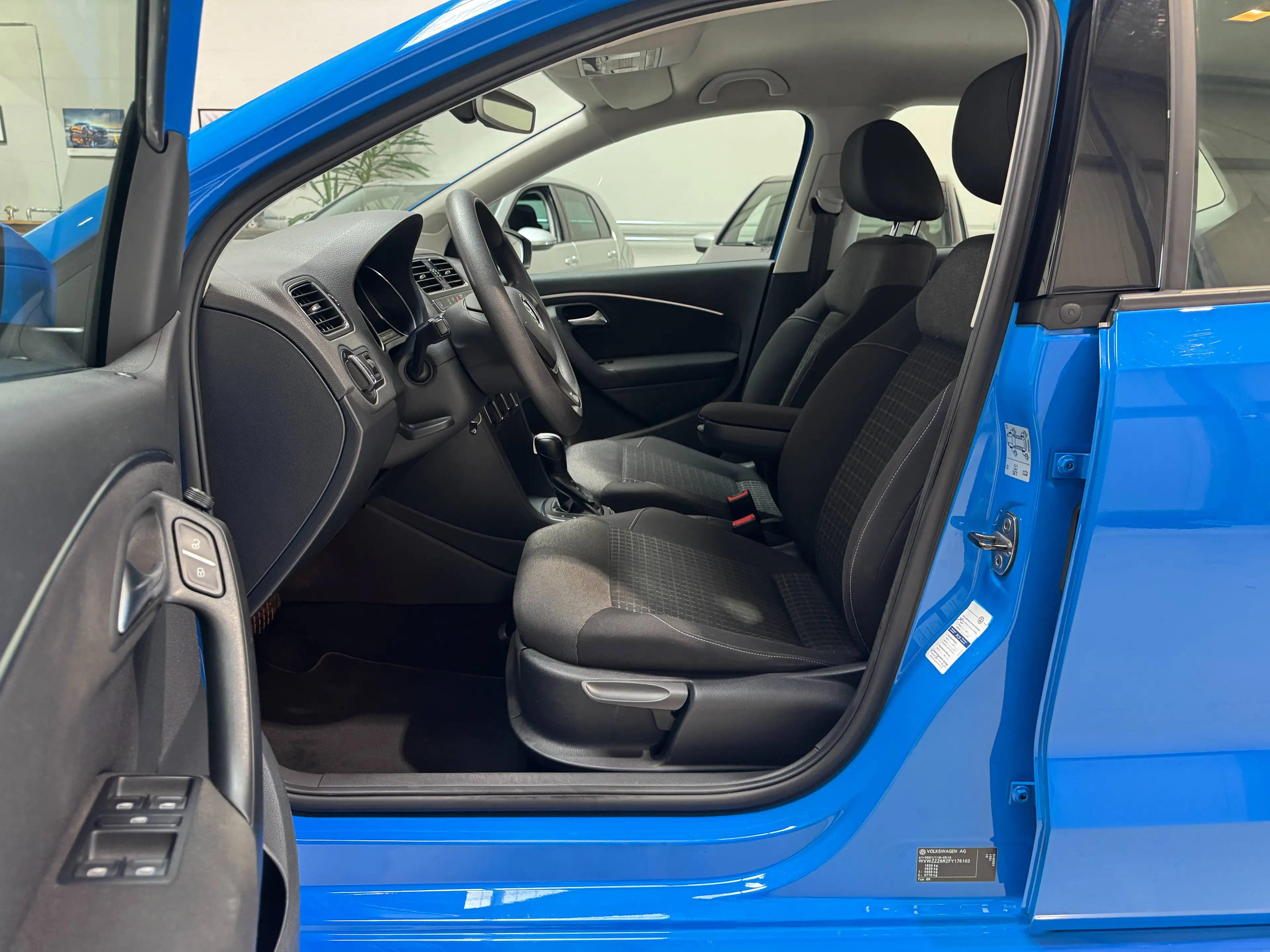 Volkswagen Polo Comfortline BMT 1. Hand Automatik Navi Klima PDC BT PDC — photo 9
