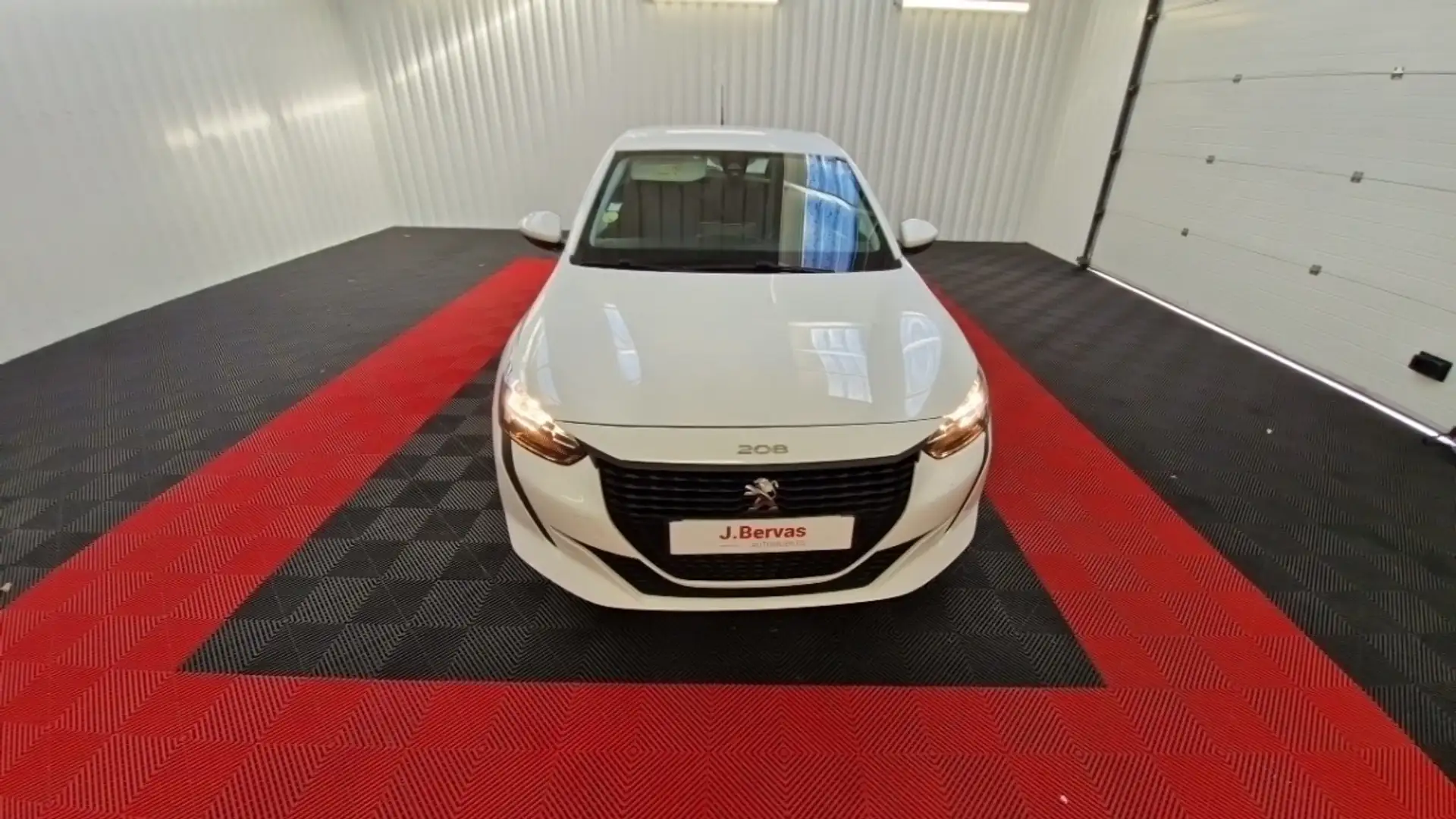 Peugeot 1.5 BlueHDi 100 S&amp;S Premium Pack Белый - 2