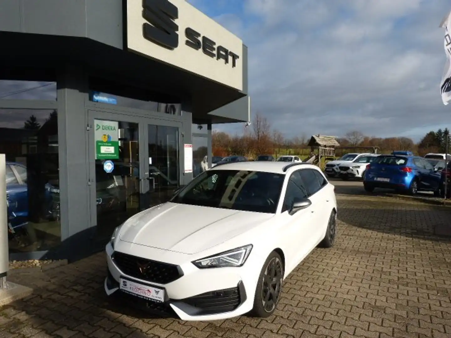 CUPRA Leon VZ LEON 2.0 TSI 4Drive 310 PS Blanco - 1