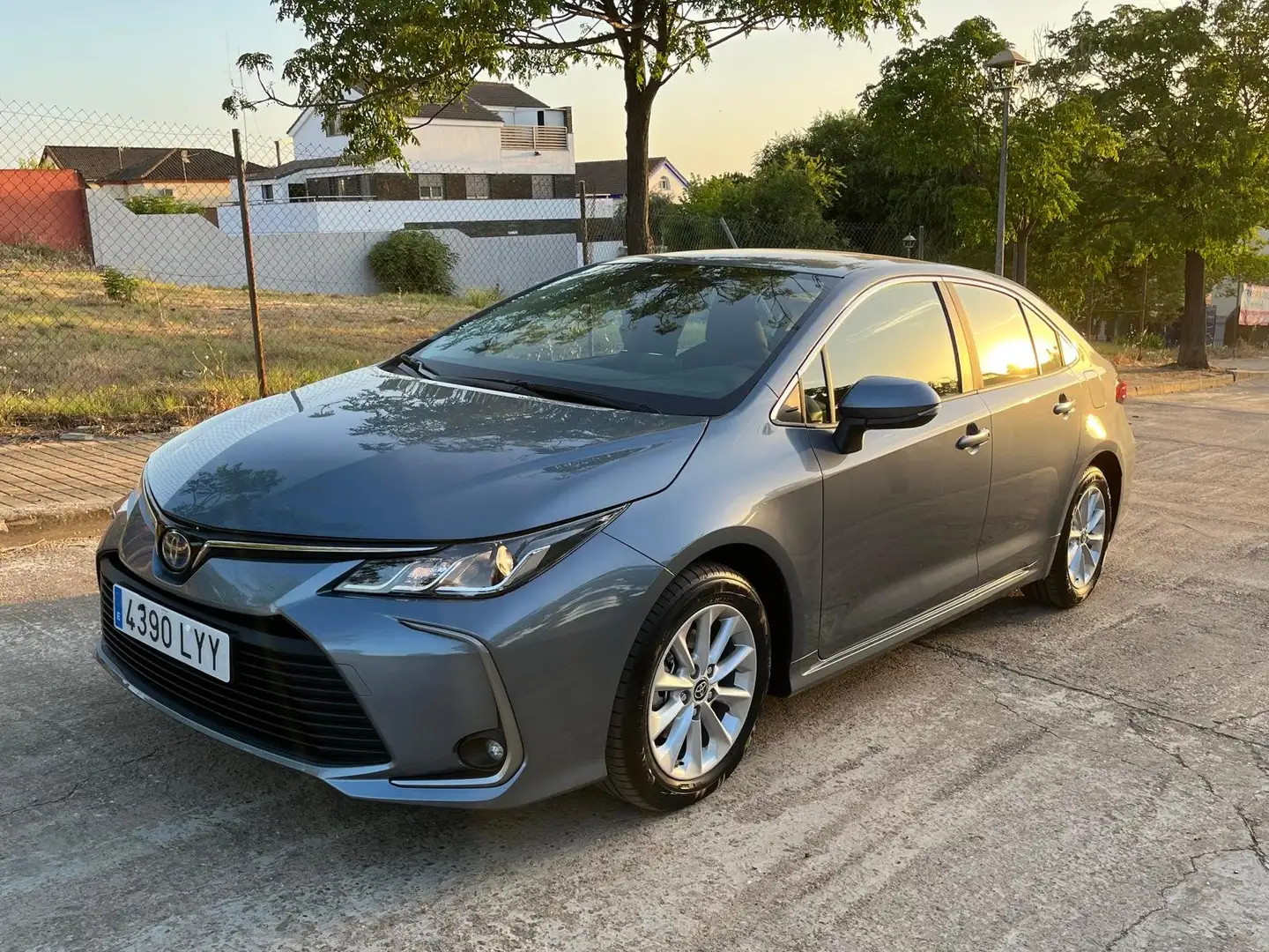 Toyota Corolla Corolla 125H Business Business Plateado - 2