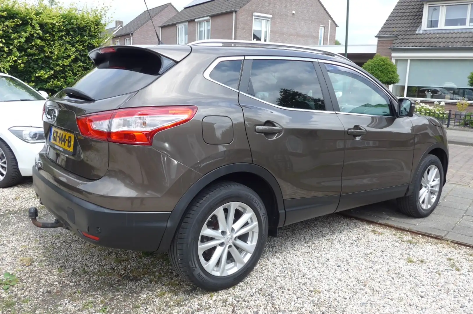 Nissan Qashqai 1.2 Tekna Leder Navi 360 cam Nwe APK Bruin - 2