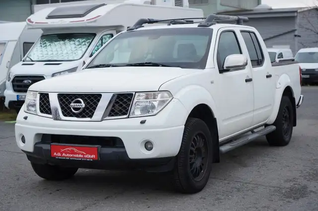 Nissan Navara 2.5 dCi Aut. 4WD Navi*Temp*AHK*Sitzh*