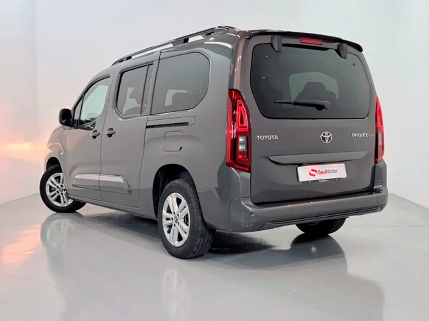 Toyota Proace Family L2 1.5D 7pl. Active Gris - 2