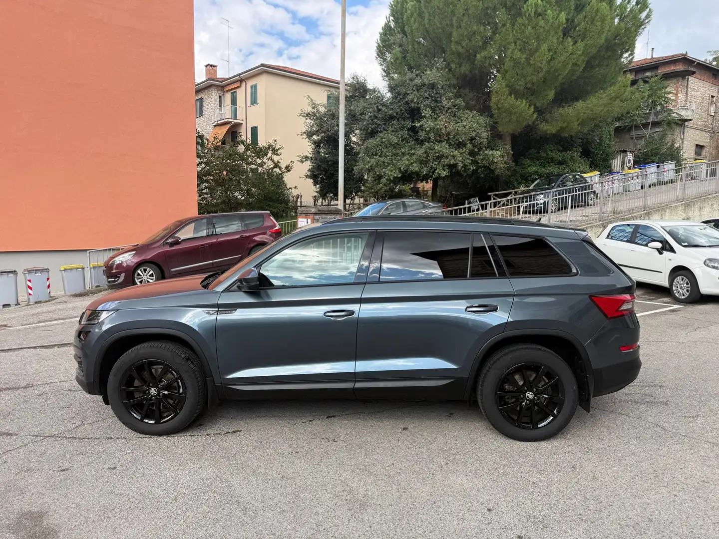 Skoda Kodiaq Kodiaq I 2016 2.0 tdi Executive dsg Gris - 2