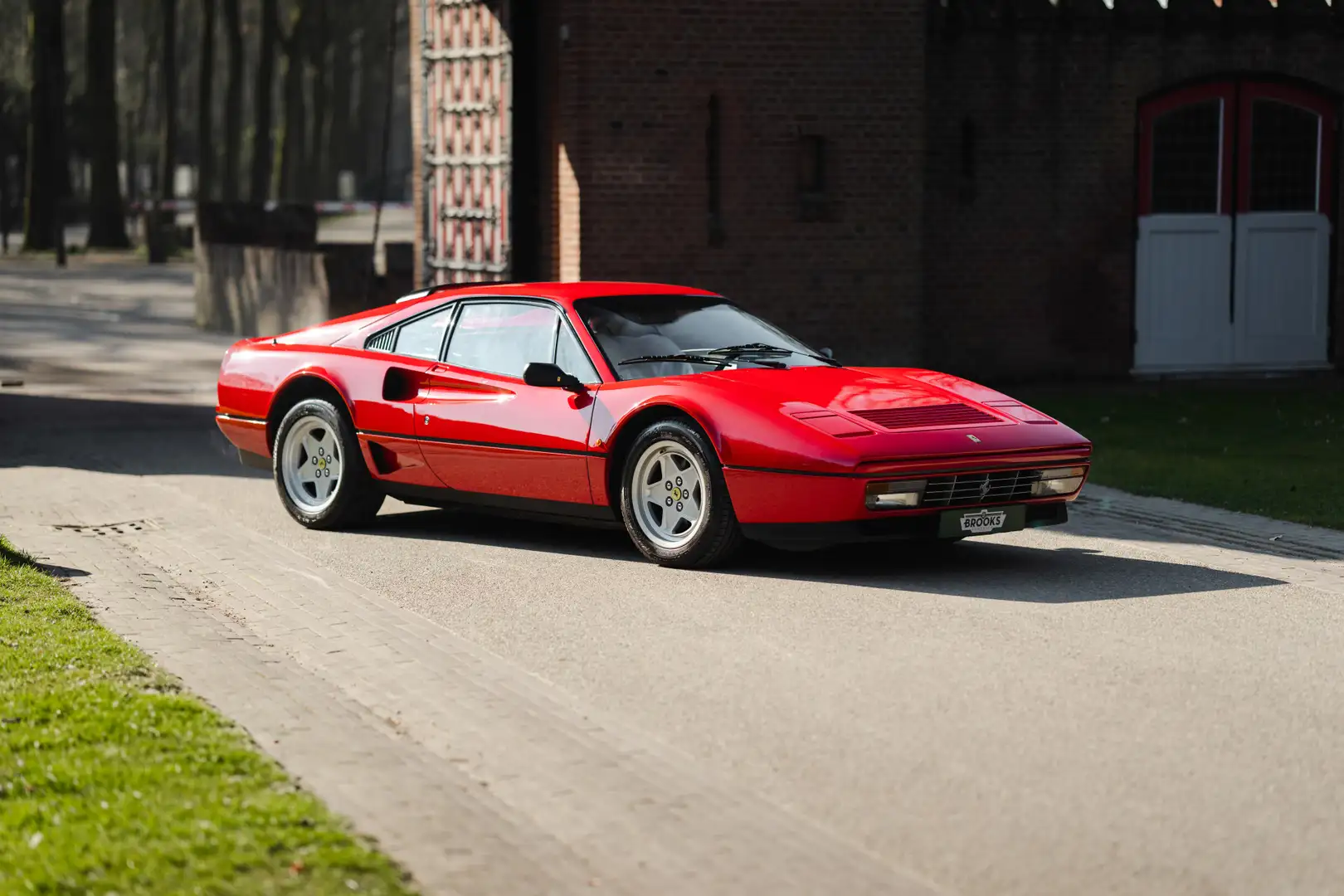 Ferrari 208 Turbo GTB Rojo - 2