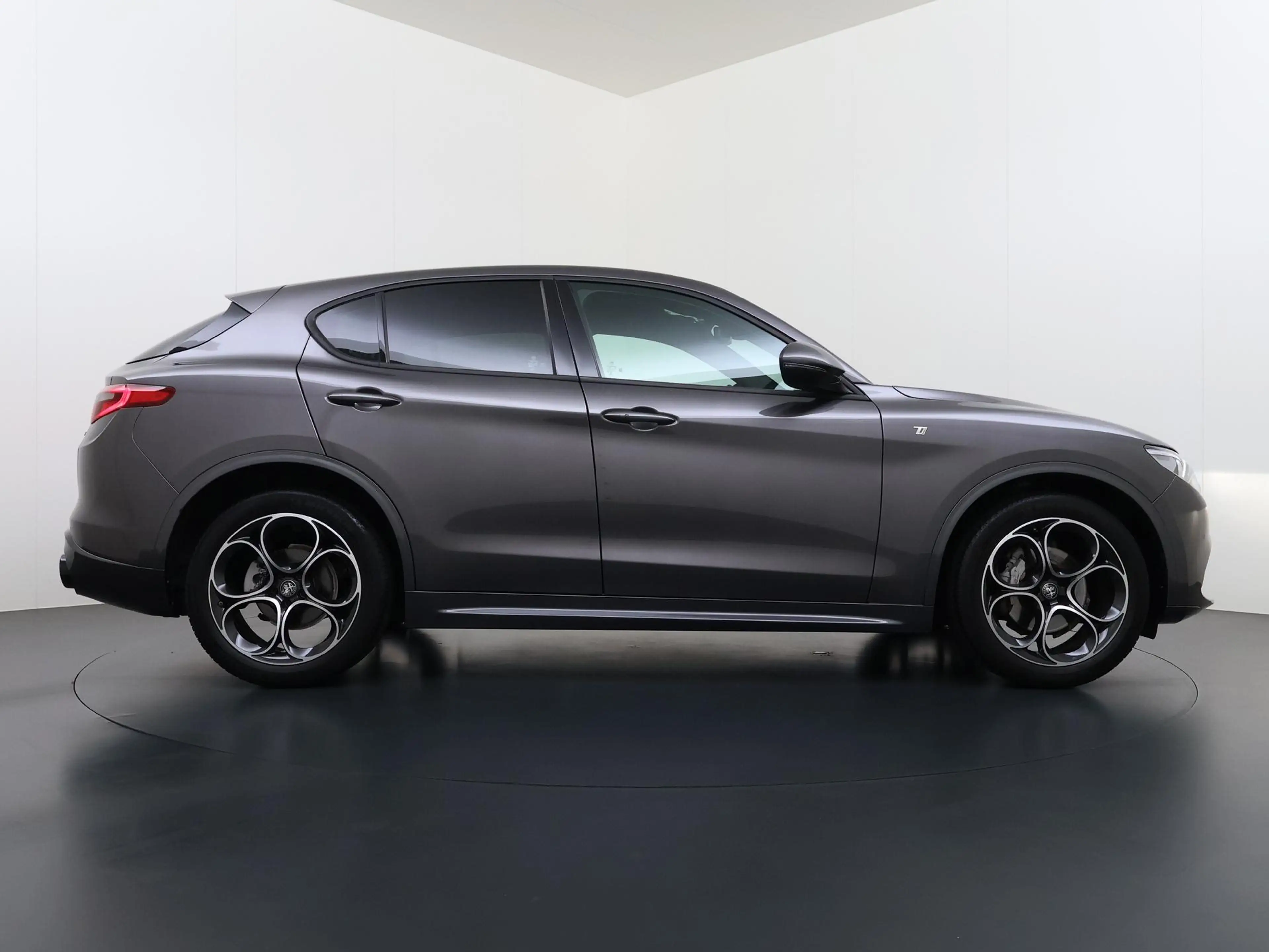 Alfa Romeo Stelvio 2.2 JTD AWD Veloce Automaat | VAN: € 34.900- VOOR: — photo 9