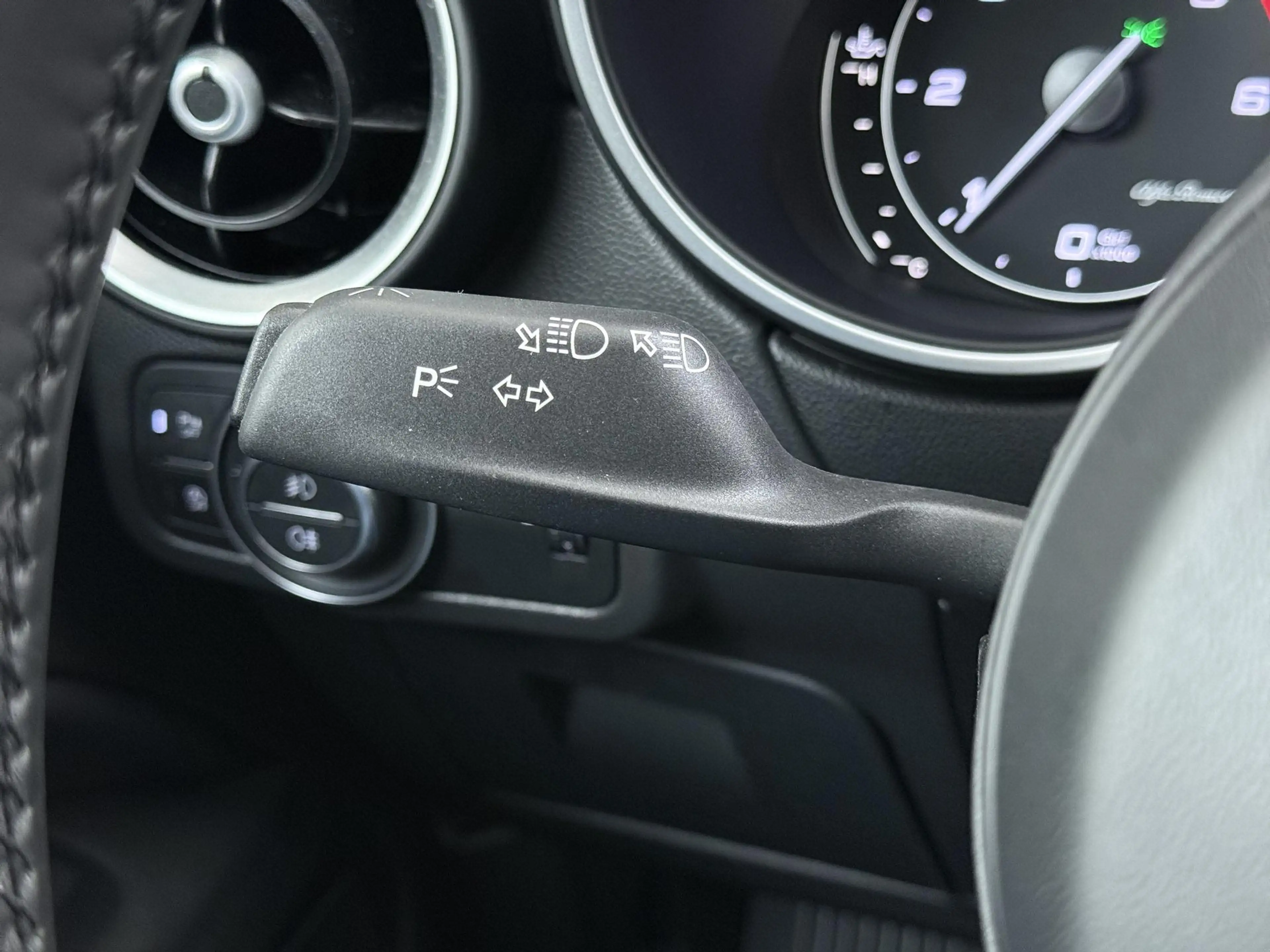 Alfa Romeo Stelvio 2.2 JTD AWD Veloce Automaat | VAN: € 34.900- VOOR: — photo 29