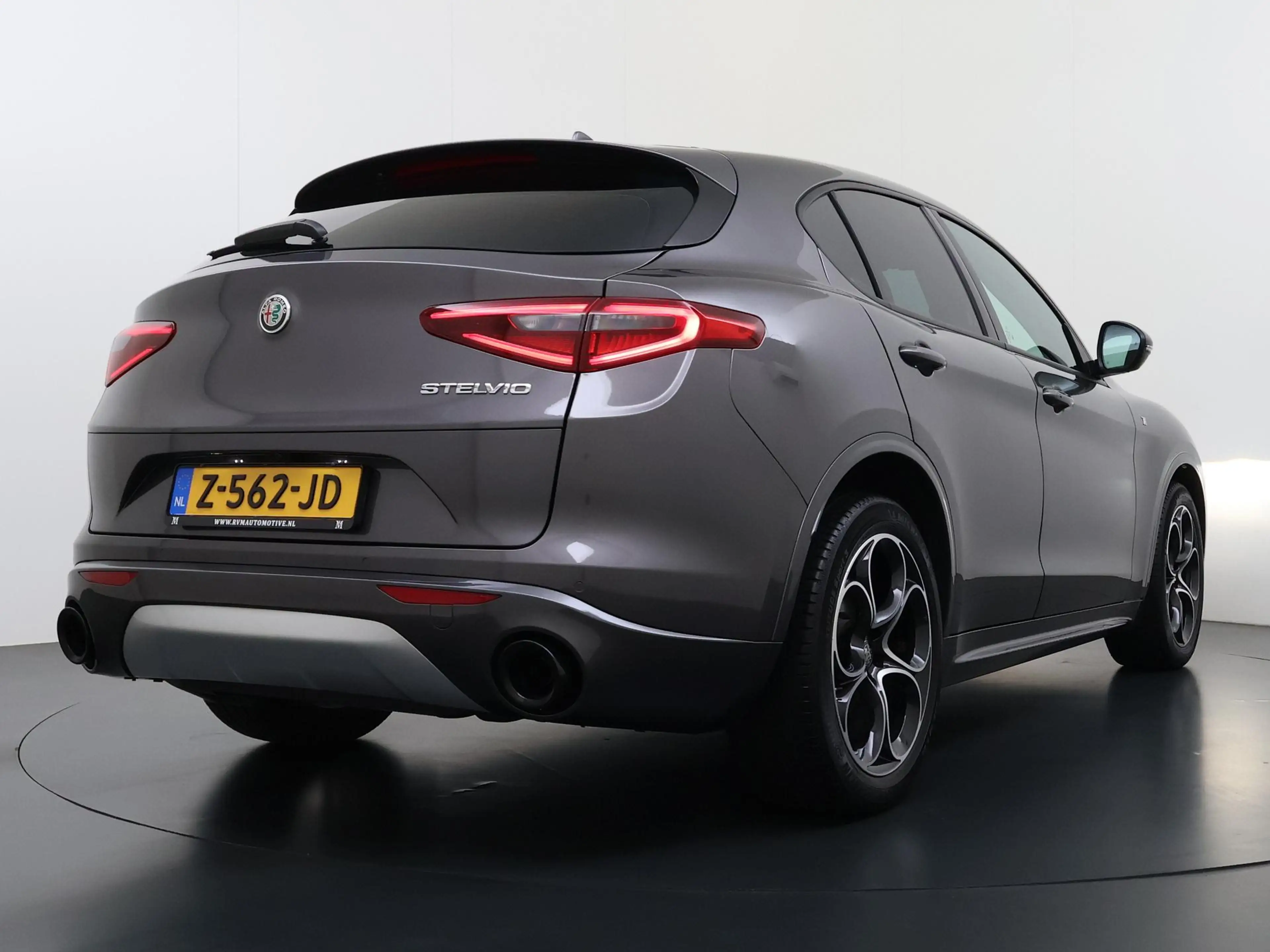 Alfa Romeo Stelvio 2.2 JTD AWD Veloce Automaat | VAN: € 34.900- VOOR: — photo 8