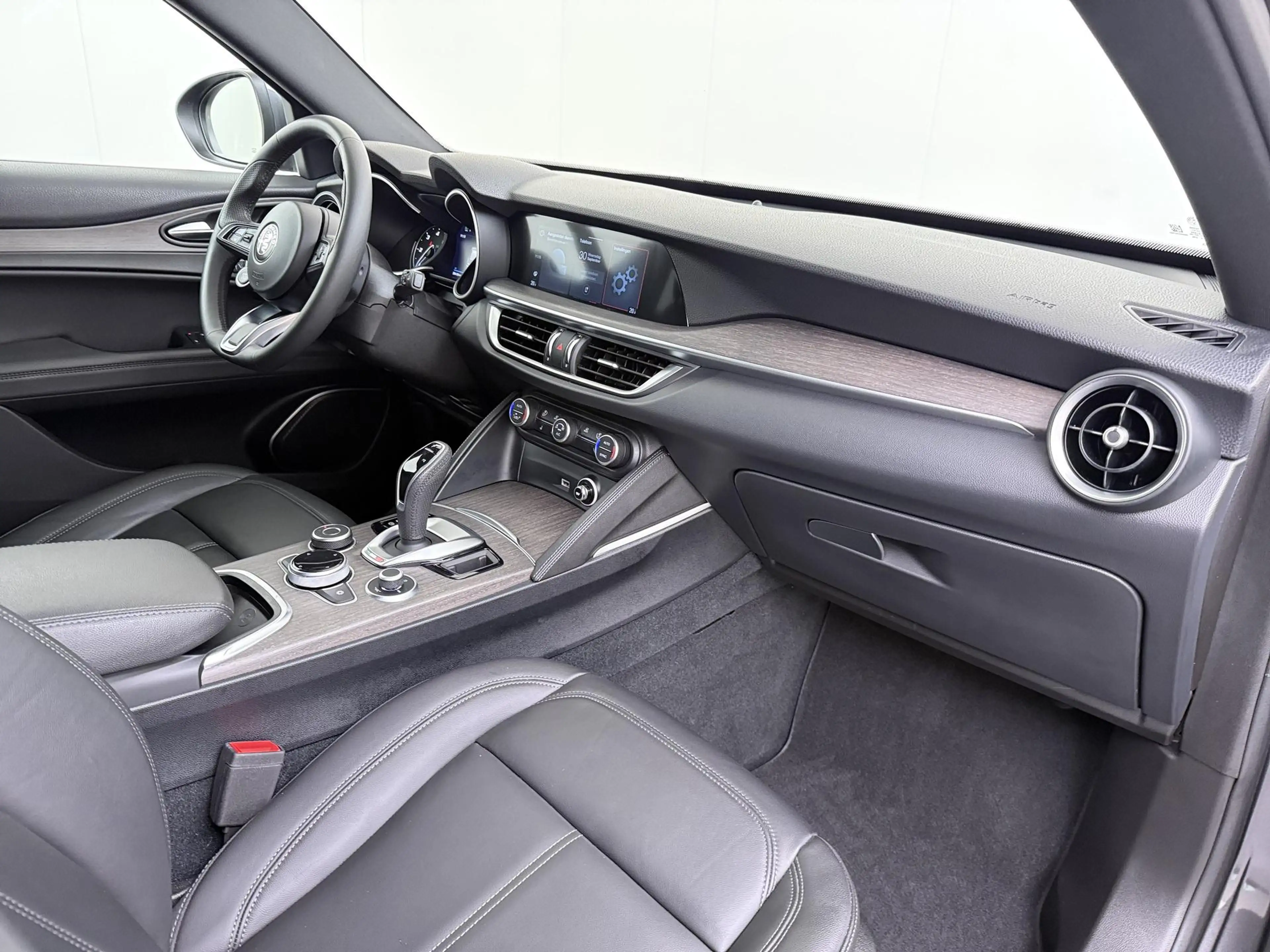 Alfa Romeo Stelvio 2.2 JTD AWD Veloce Automaat | VAN: € 34.900- VOOR: — photo 44