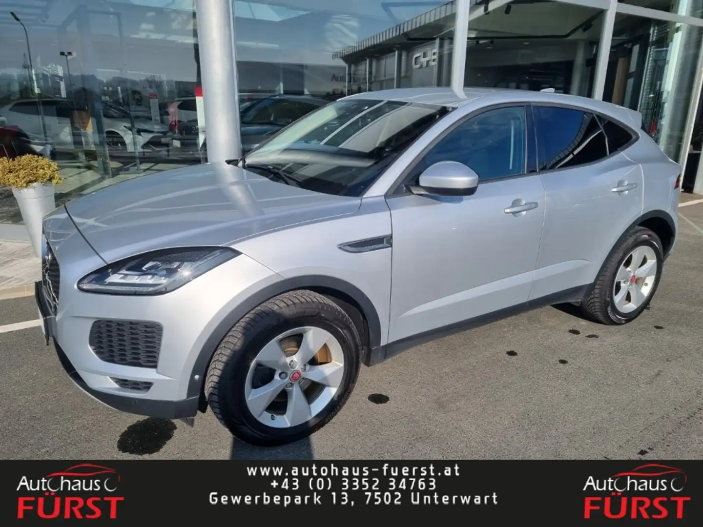 Jaguar E-Pace 2,0Dl4 D180 S AWD AUTO. Silber - 1