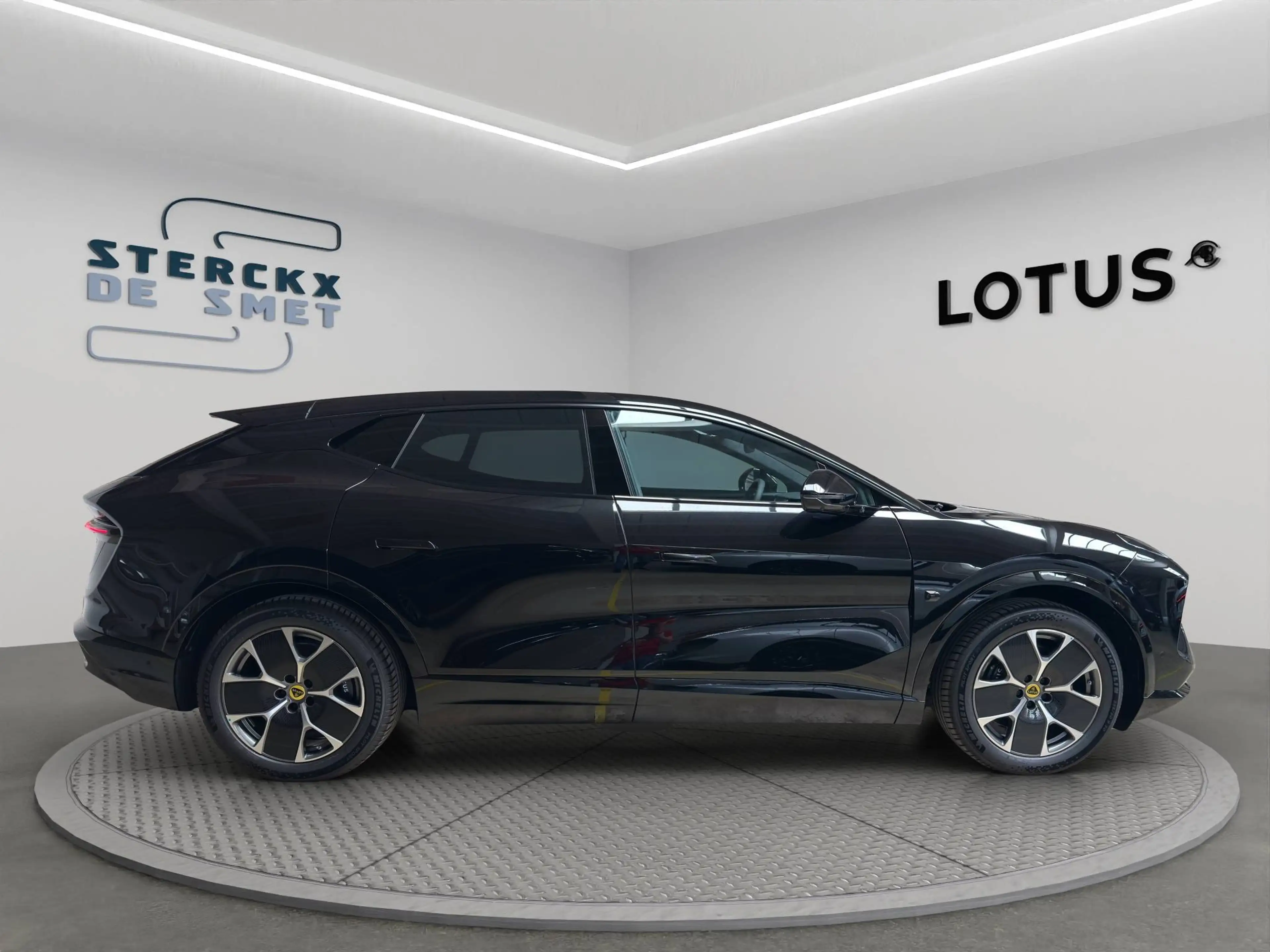 Lotus Eletre 600 NEW STOCK — photo 7